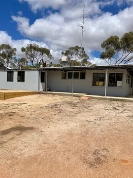 89 Newcastle Street (1/18)