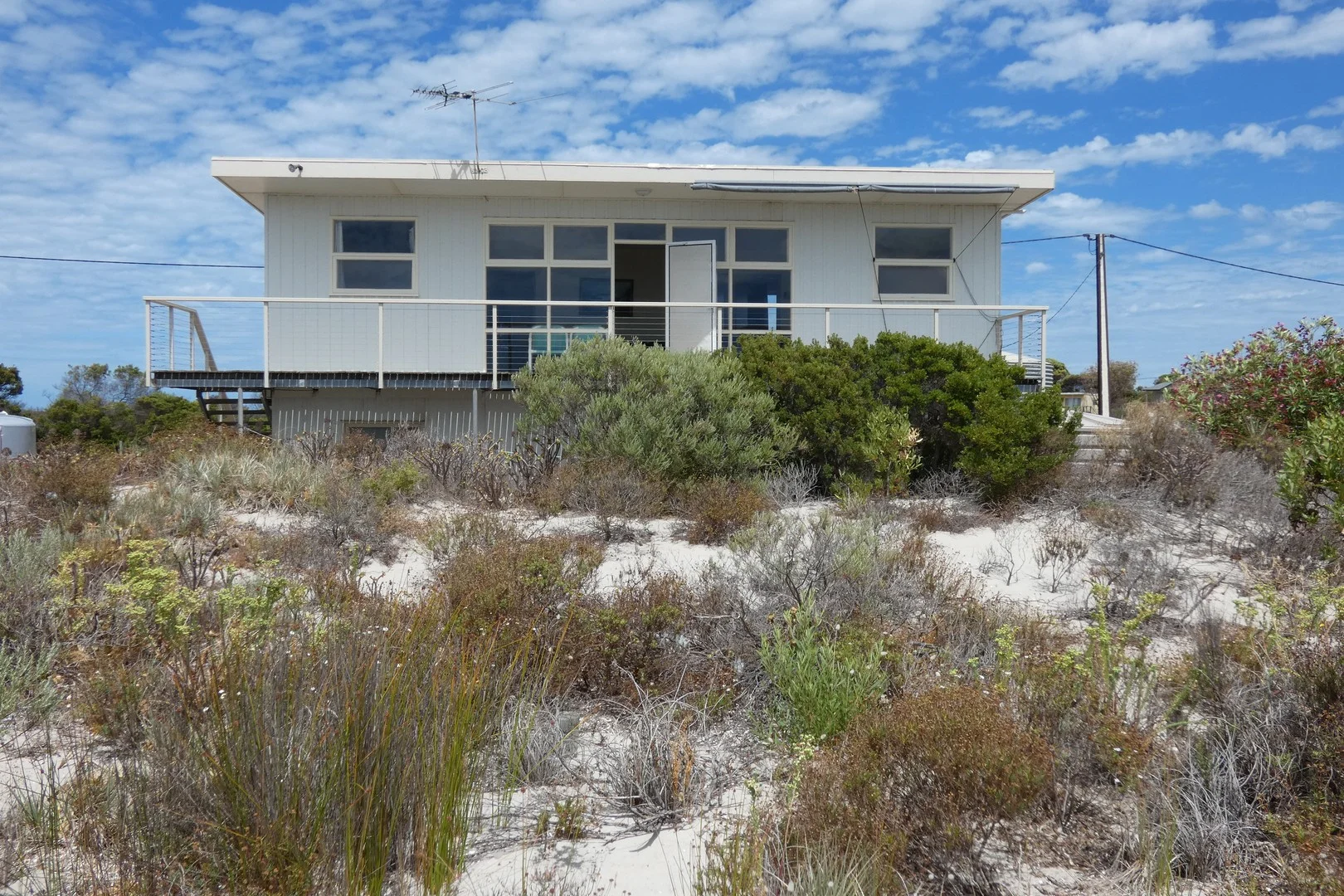 SOLD - $975,000