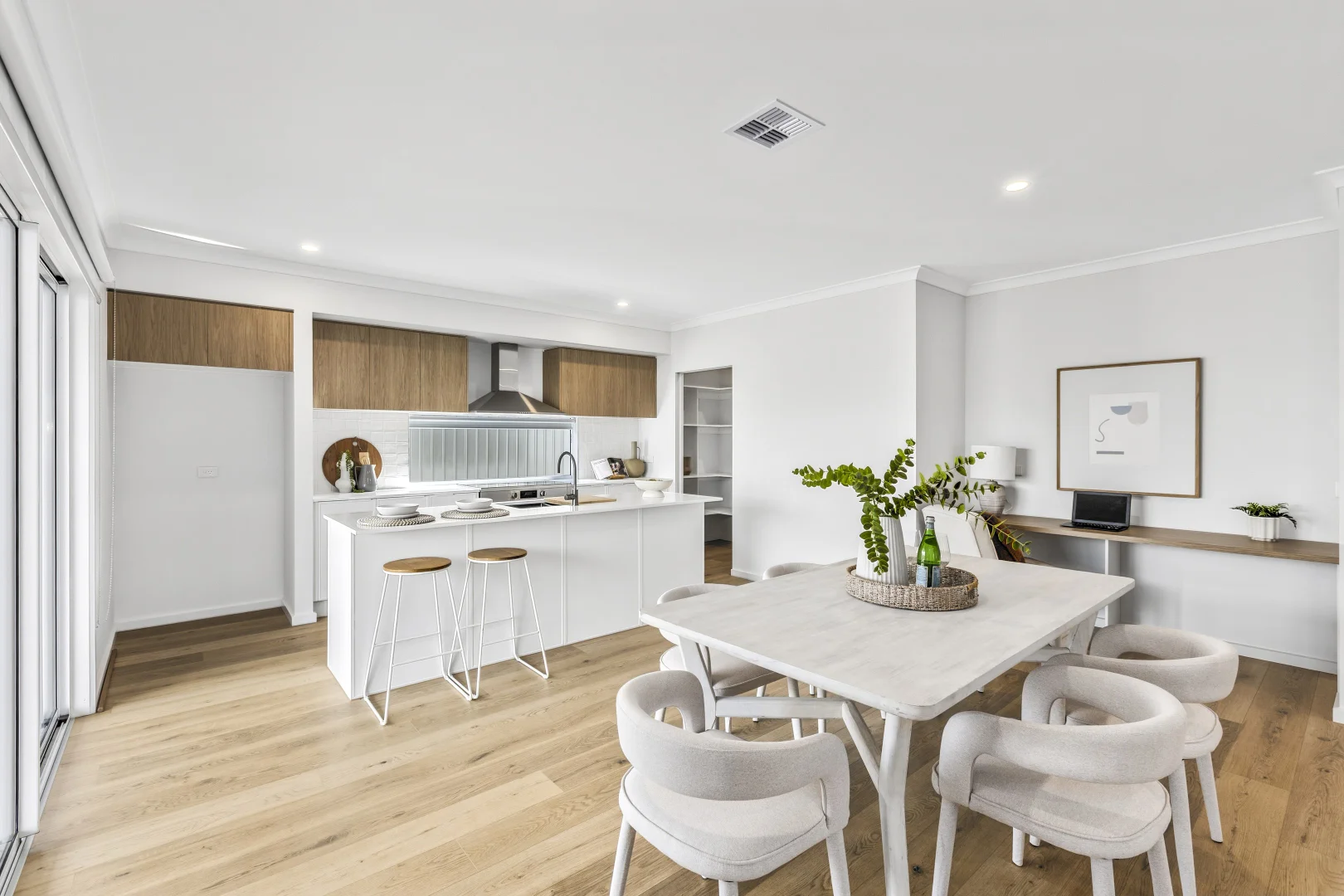 89 Thornton Avenue - Image 2