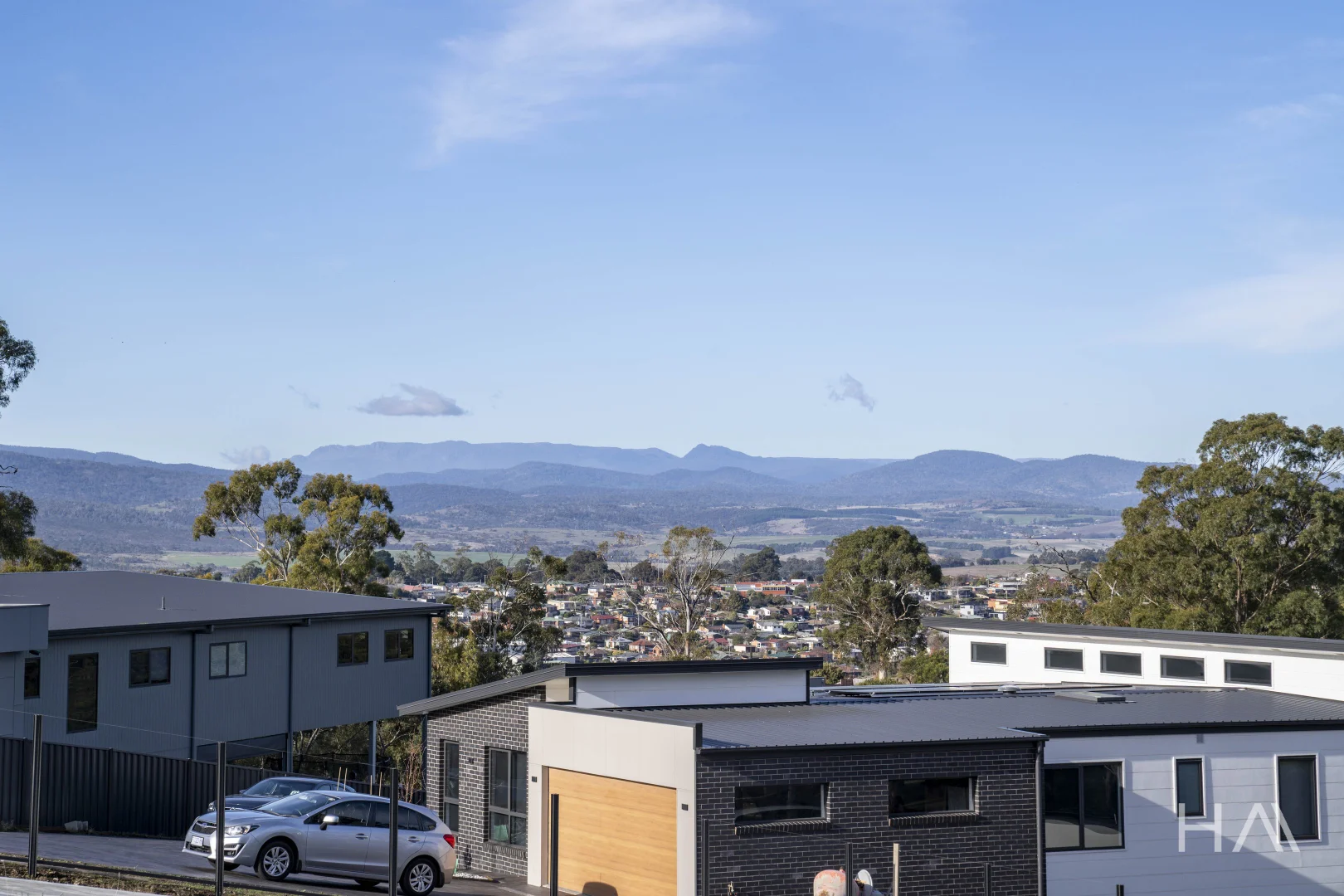 8A Highland Rise - Image 2
