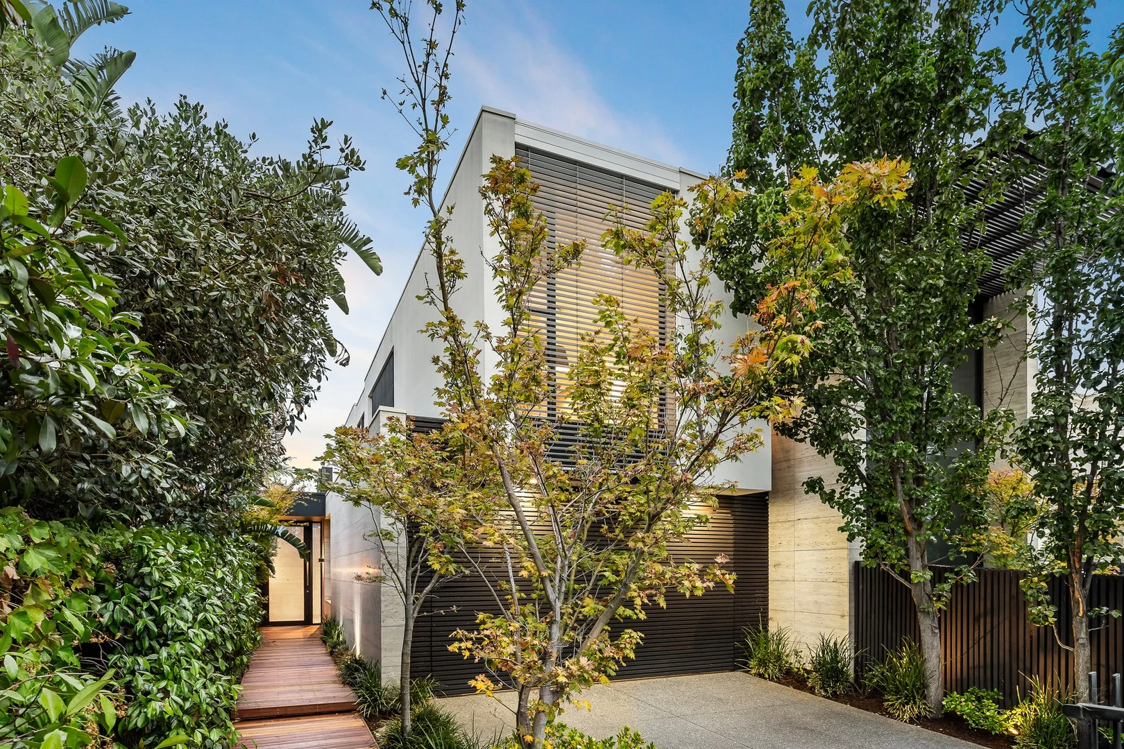 8B Hodder Street (1/1)