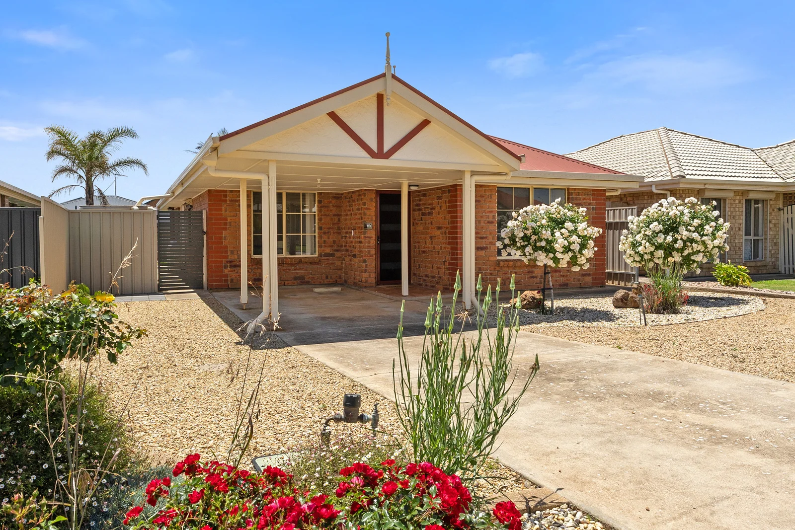 8B Meadfoot Close (1/23)