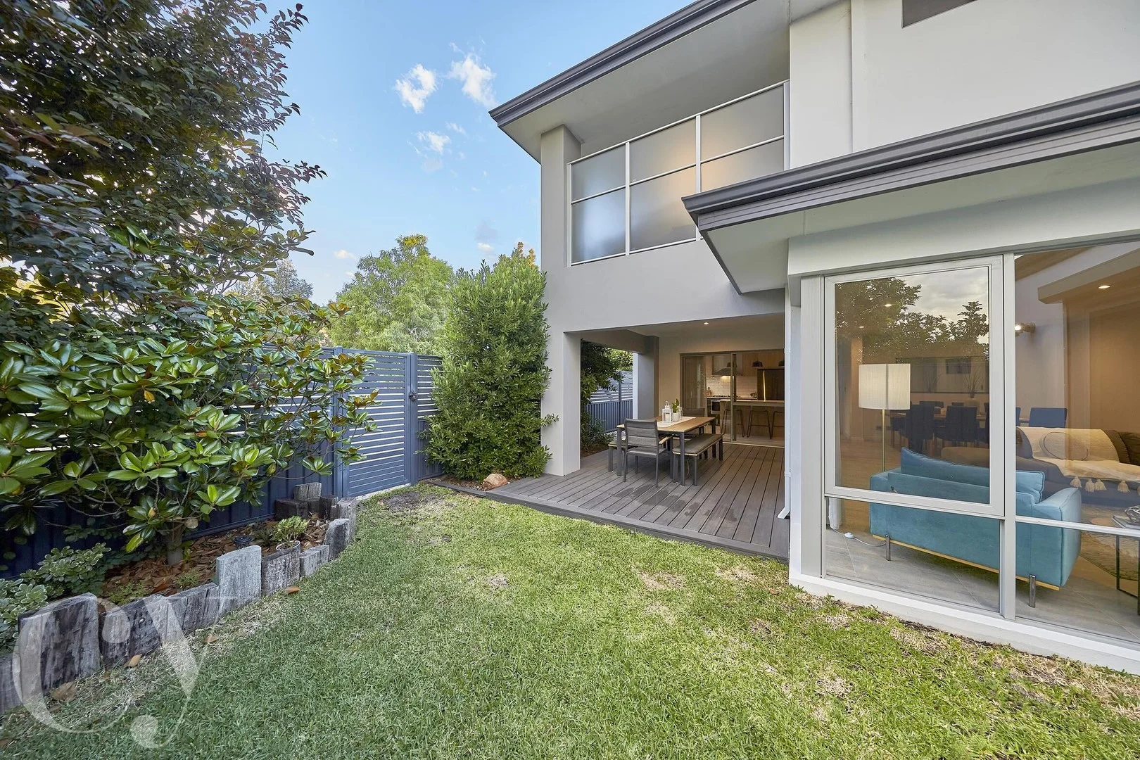 8B Rivett Way (1/25)