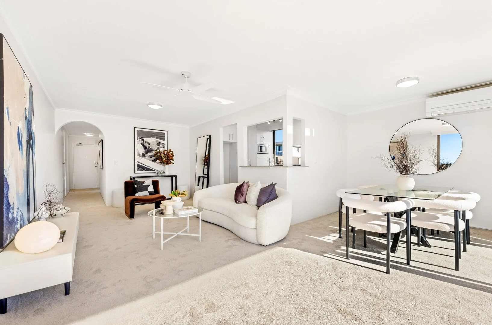 8D/15-19 Waverley Crescent (1/9)