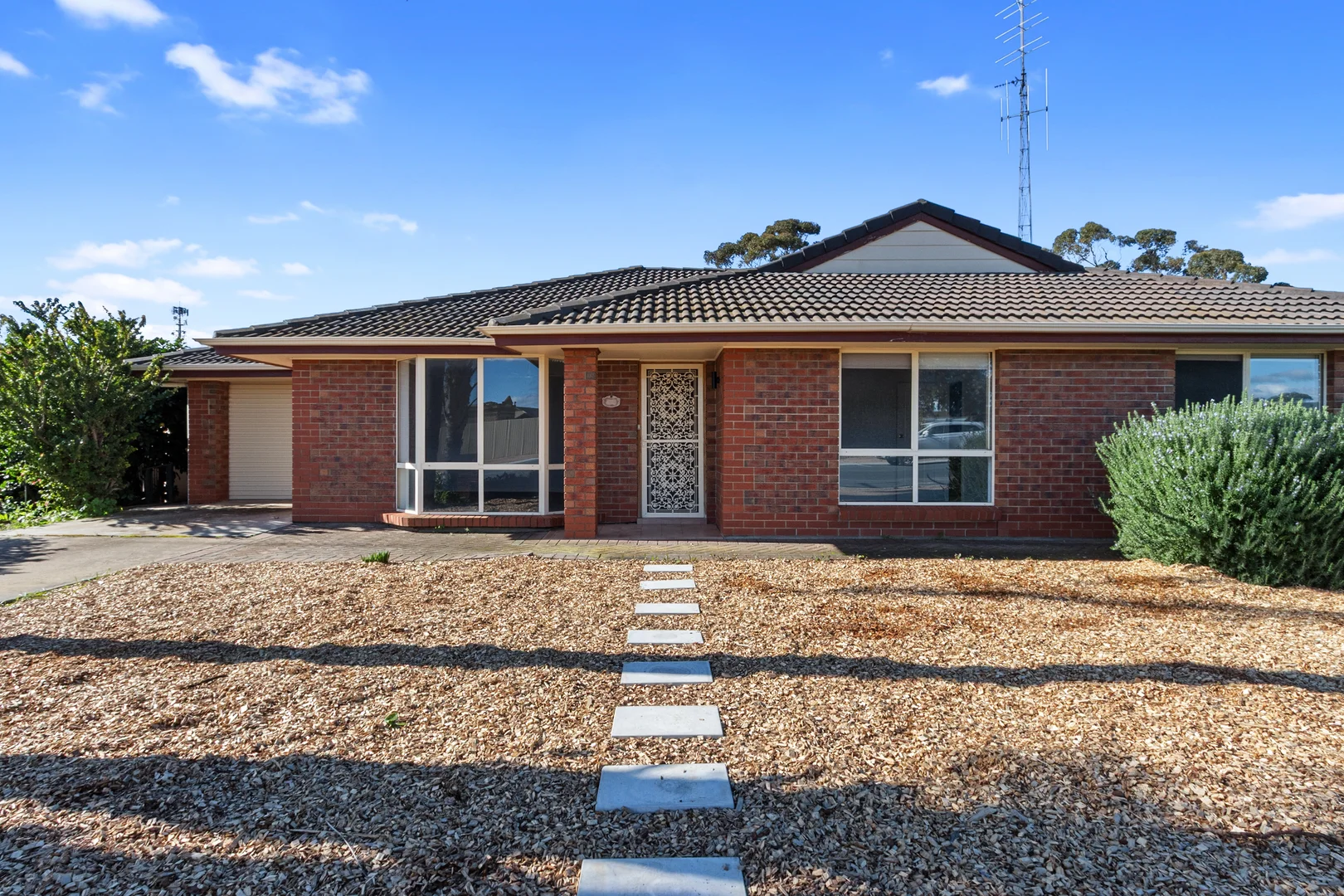 9 Agery Road - Image 2