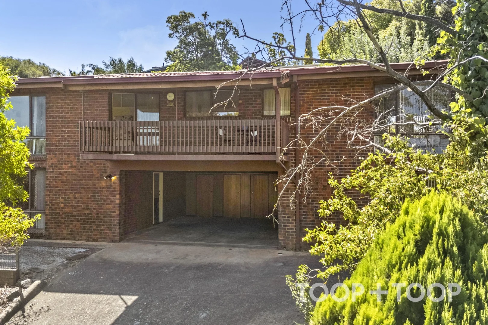 9 Buchanan Court (1/13)