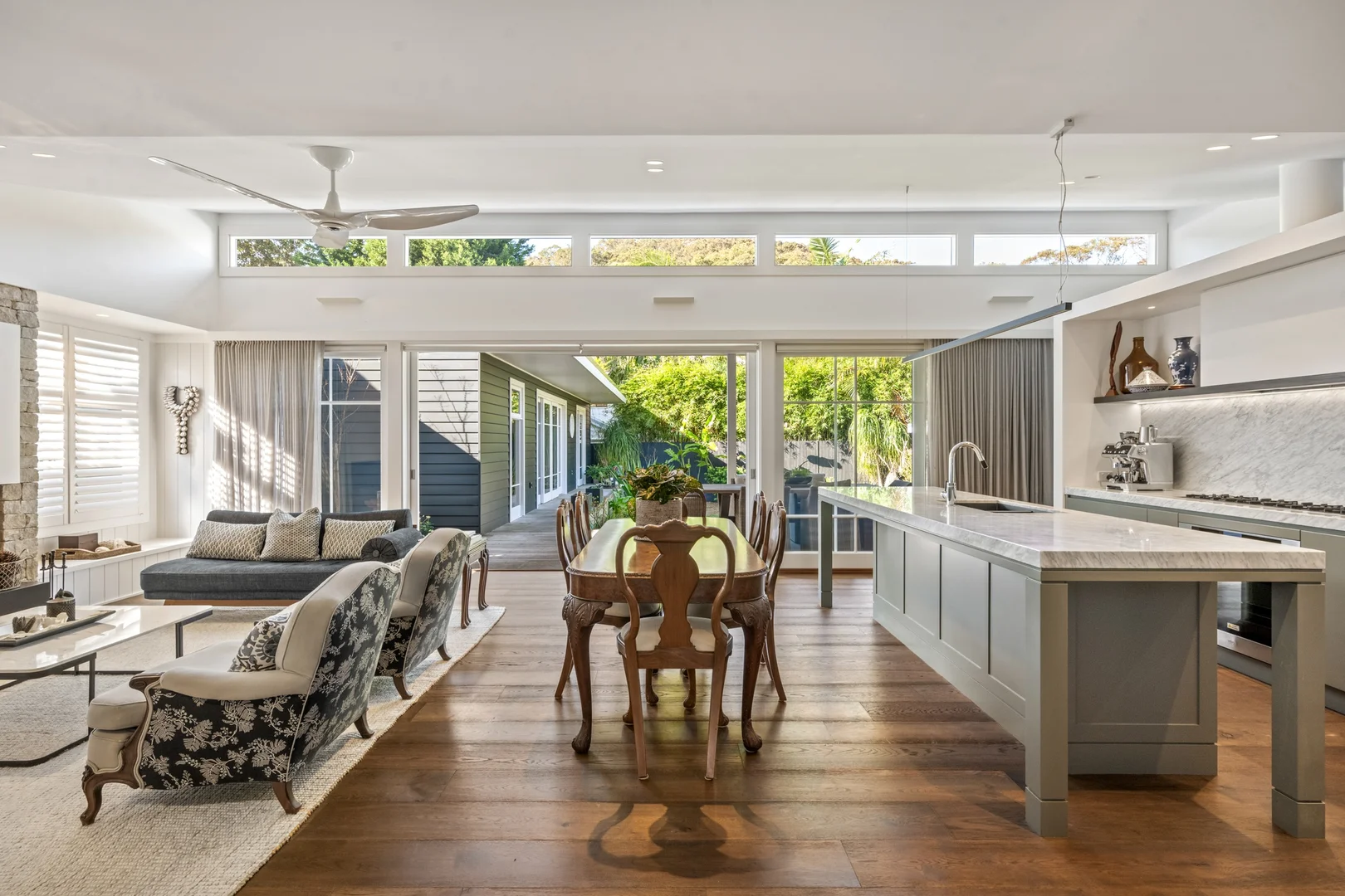 9 Currawong Avenue (1/25)