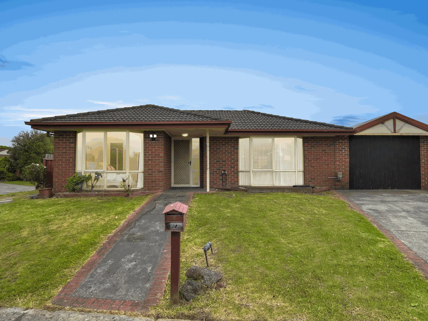 9 Douglas Court (1/21)
