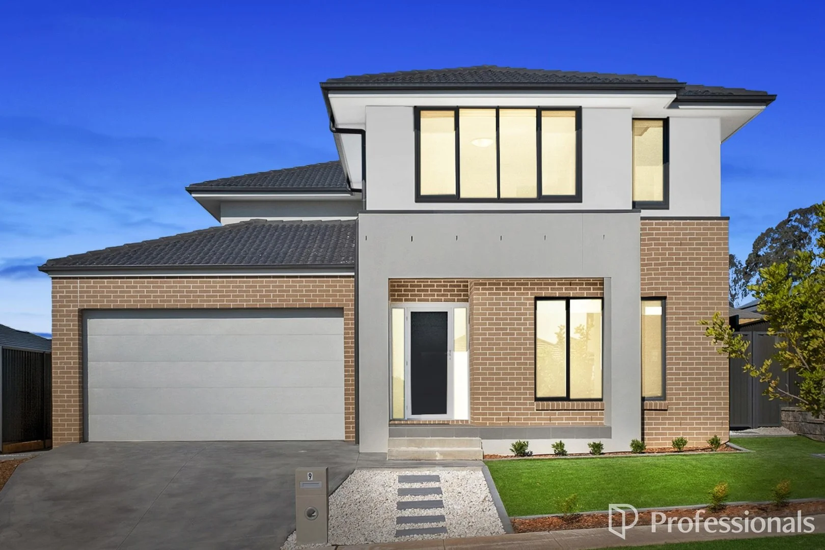 9 Dressage Street (1/10)
