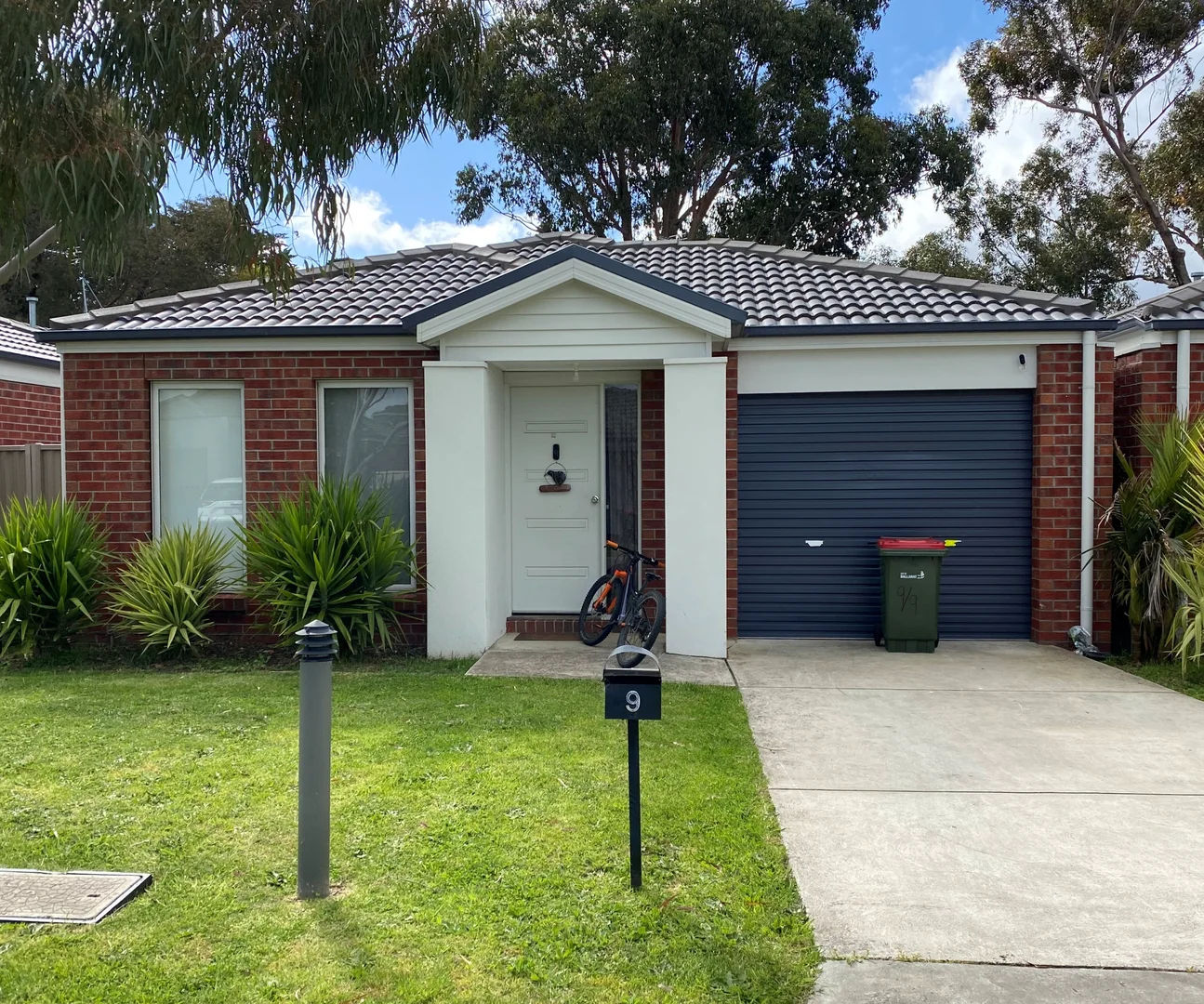 9 Eldridge Court (1/1)