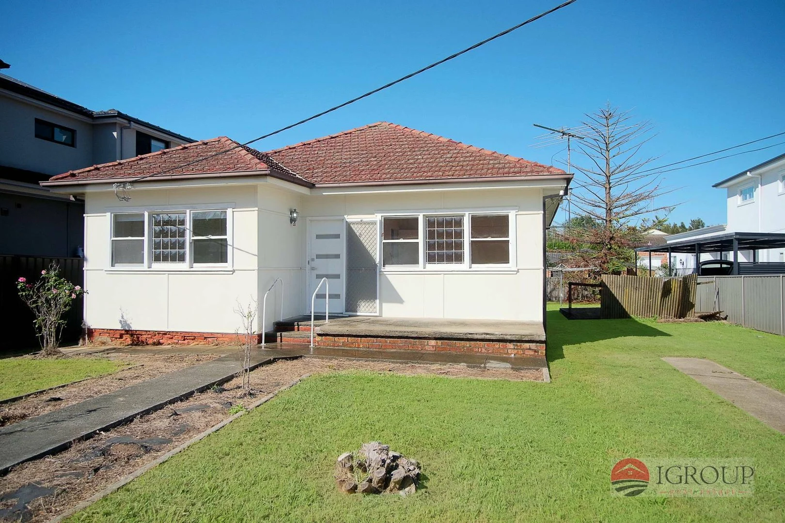 9 Endeavour Rd (1/10)