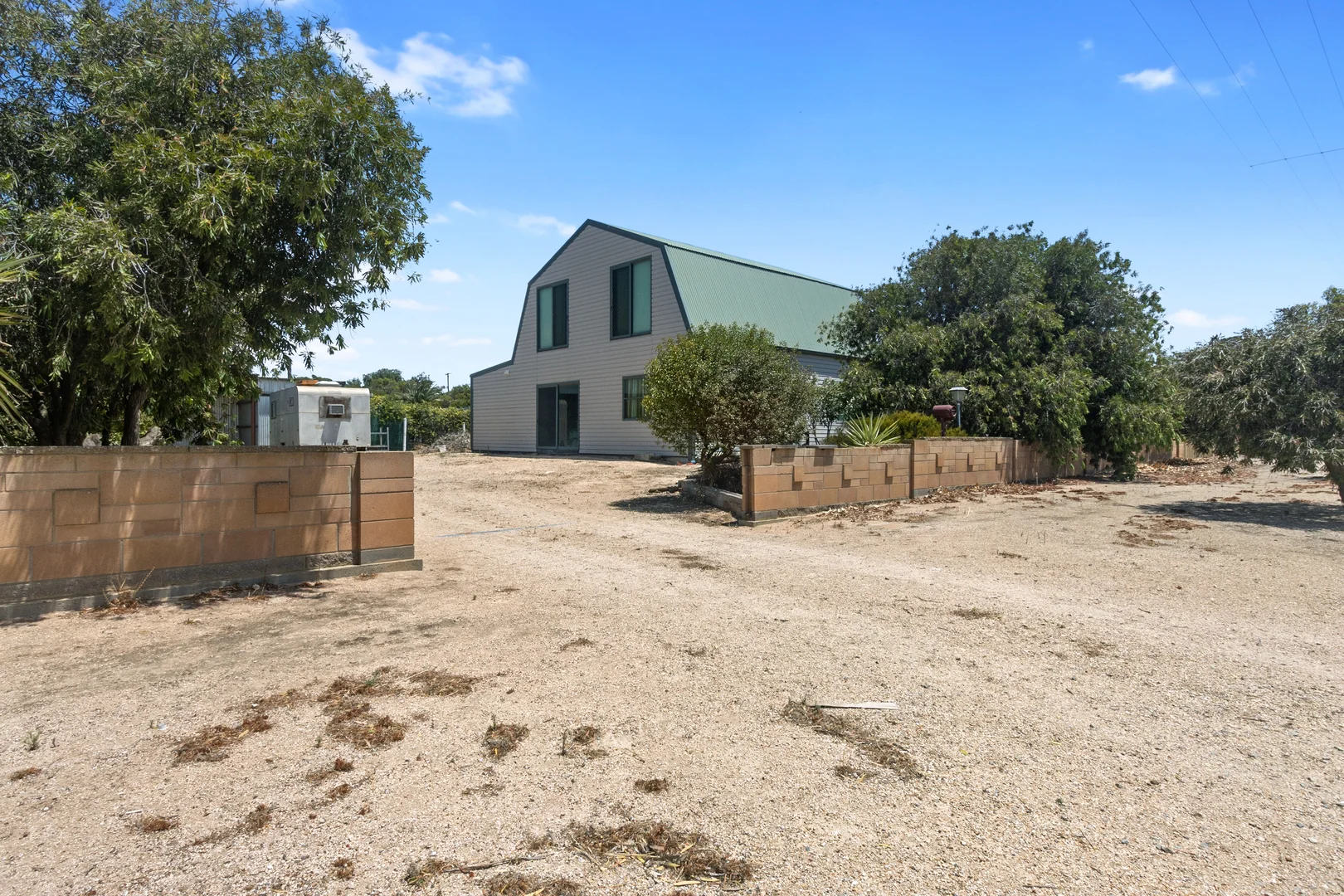 9 Gardner Street - Image 2