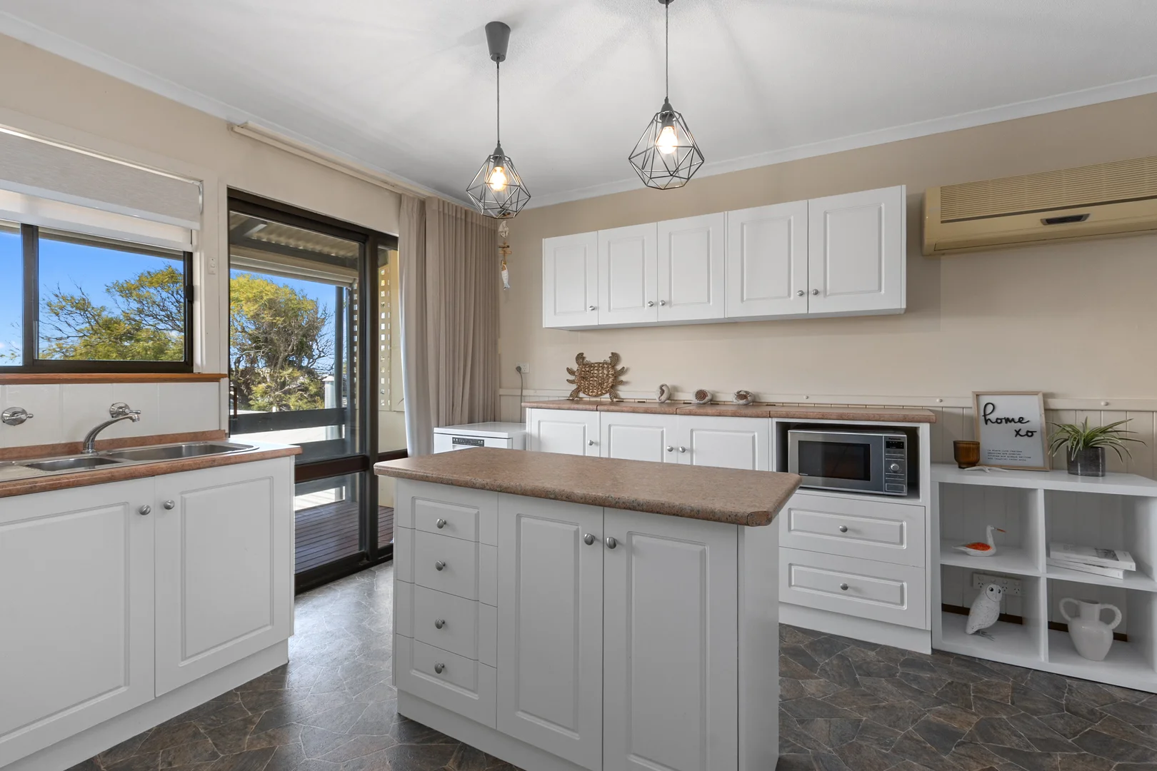 9 Gweneth Court - Image 4