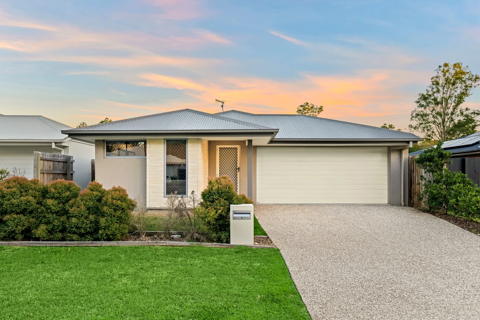 9 Hambrook Street (1/27)