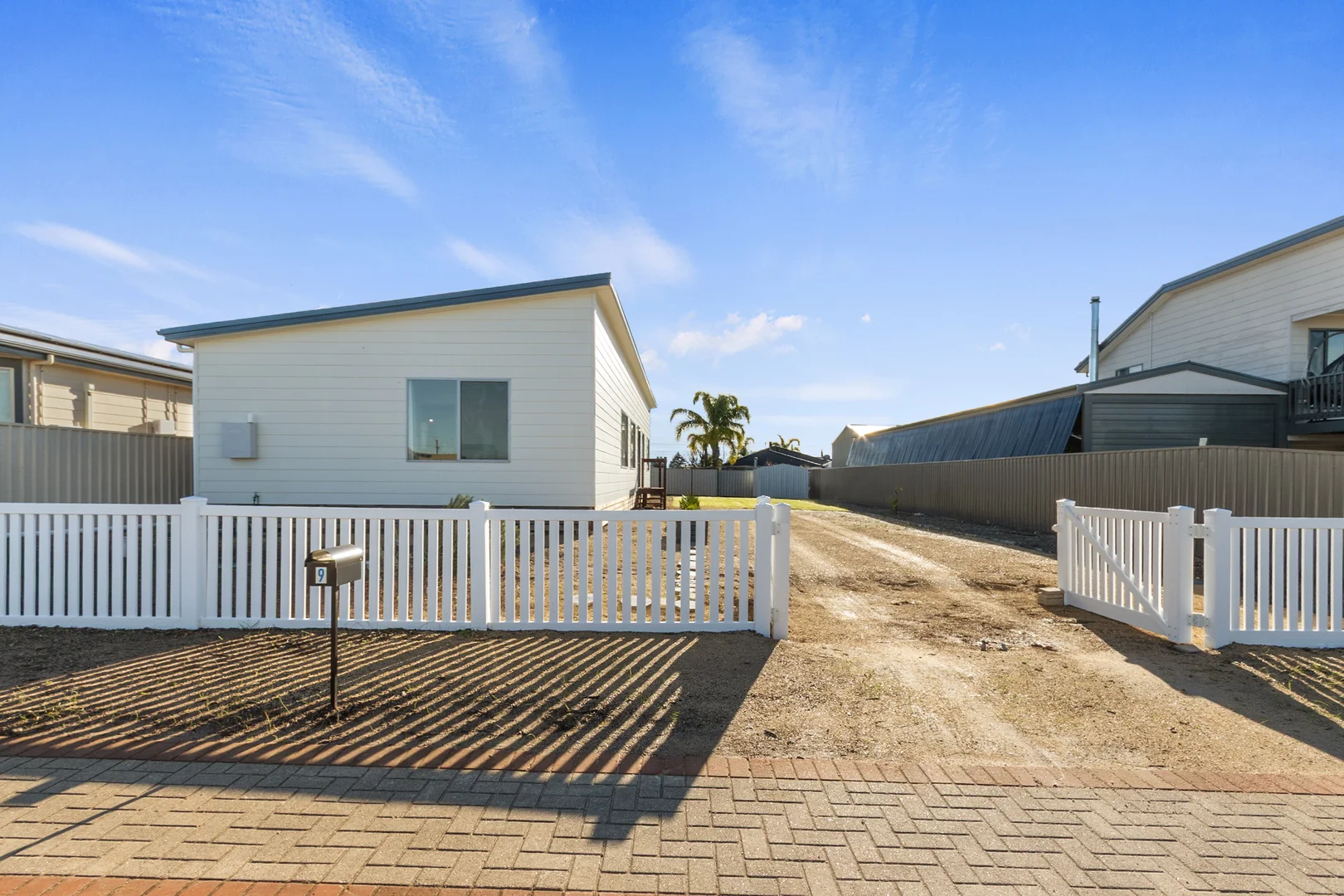 9 Henderson Court - Image 2