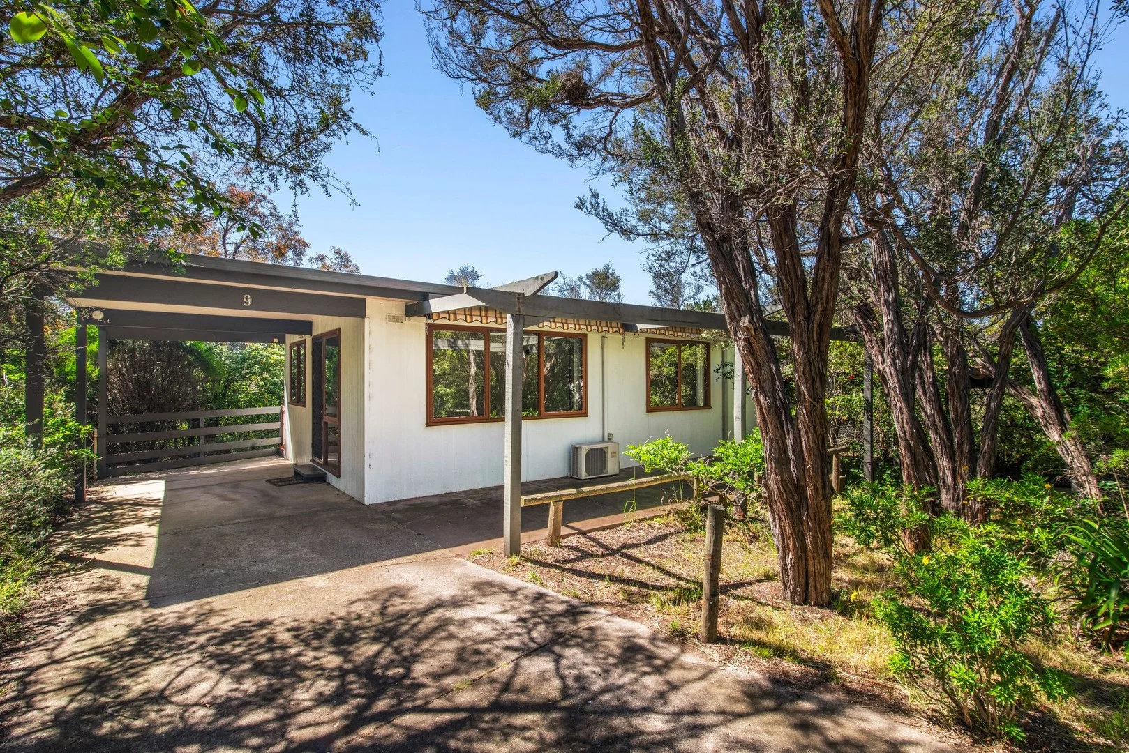 9 Hillcrest Drive (1/9)