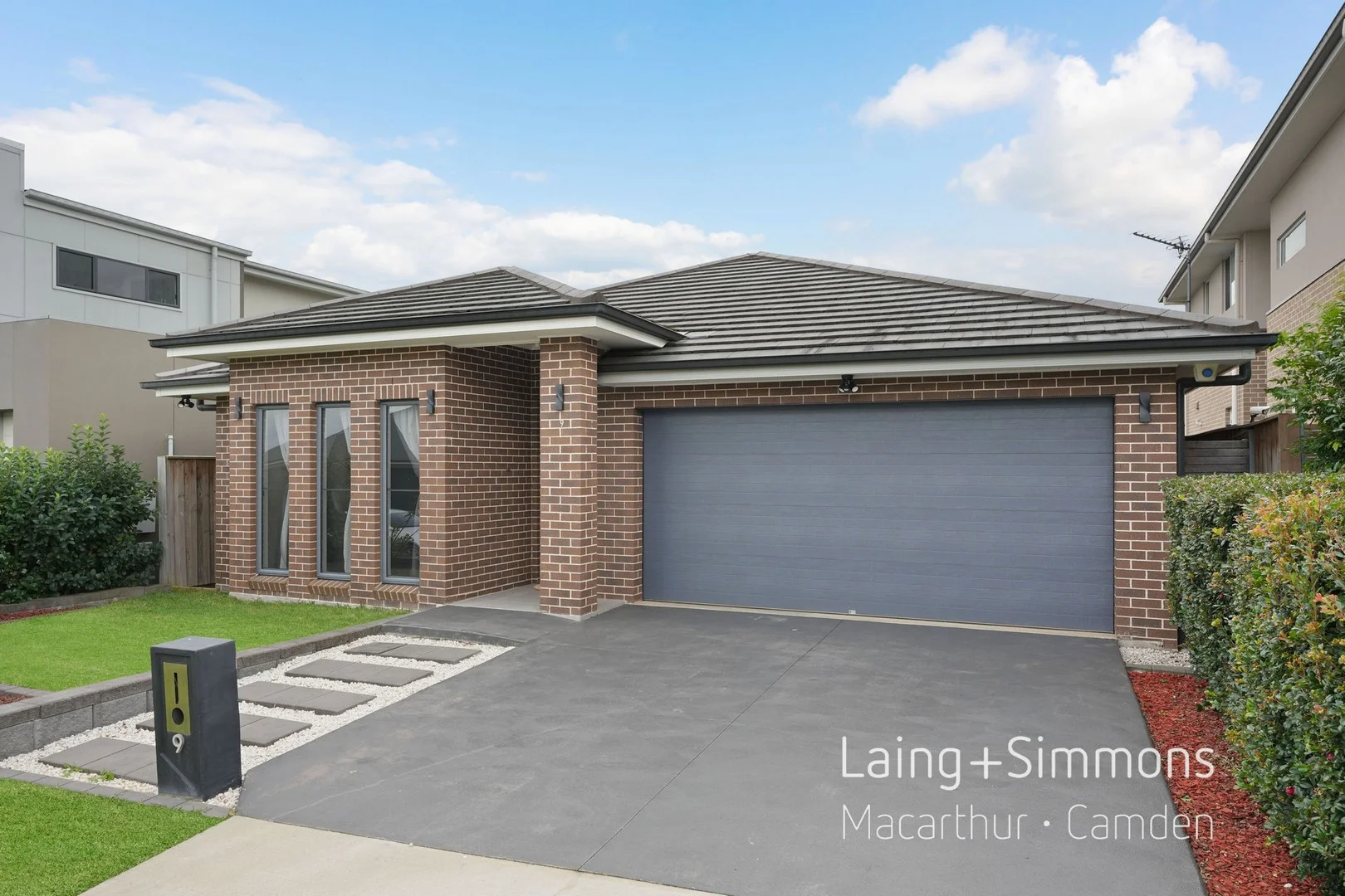 9 Kerilliau Street (1/31)