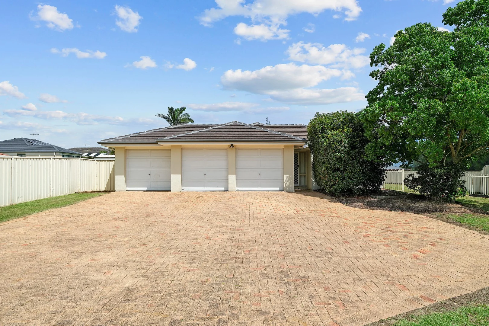 9 Macadamia Place (1/1)