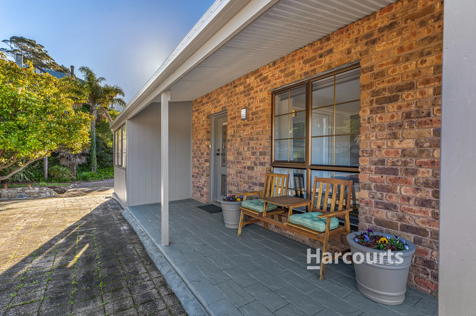 9 Main Road - Image 2