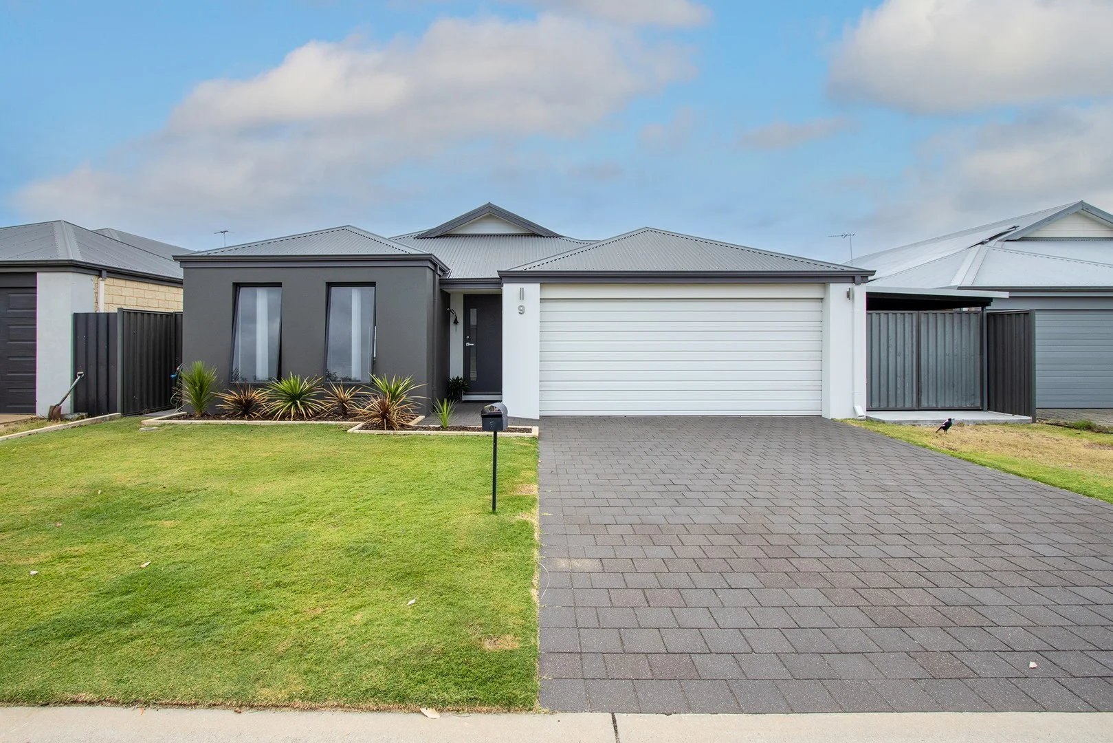 9 Malachite Road (1/19)
