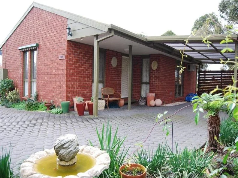 9 Moodie Court (1/1)