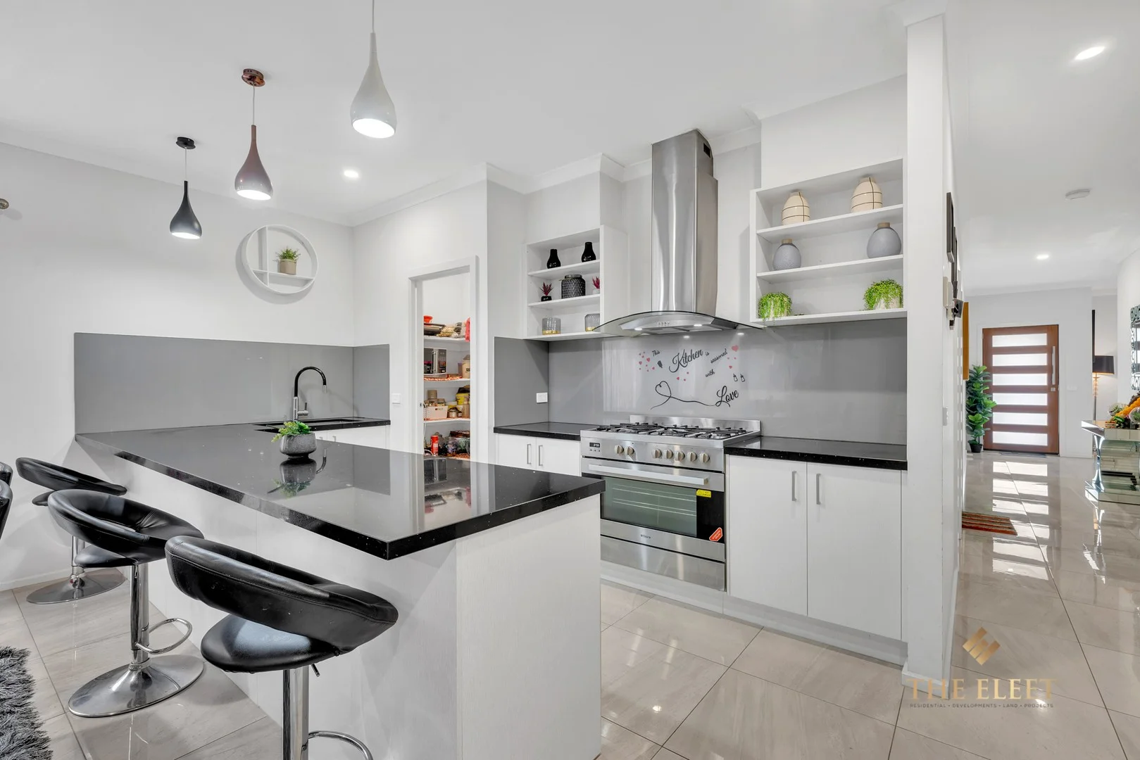 9 Ortiz Avenue (1/19)