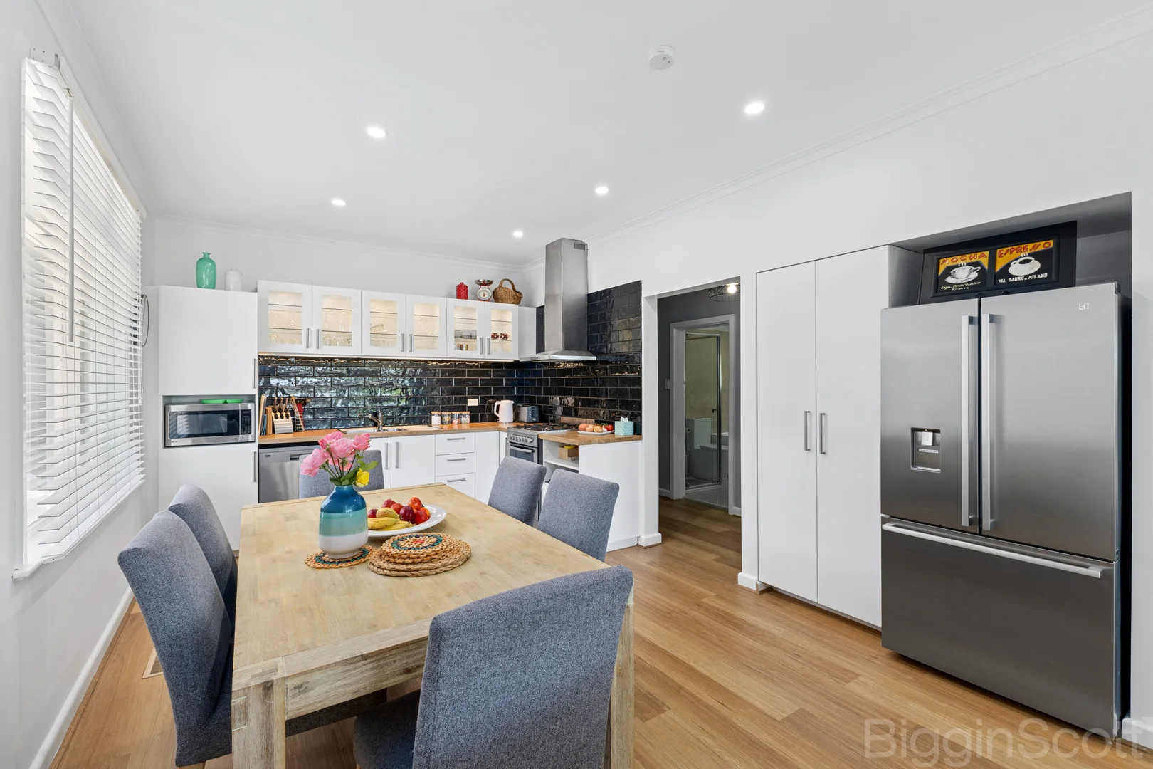 9 Queensberry Street - Image 4