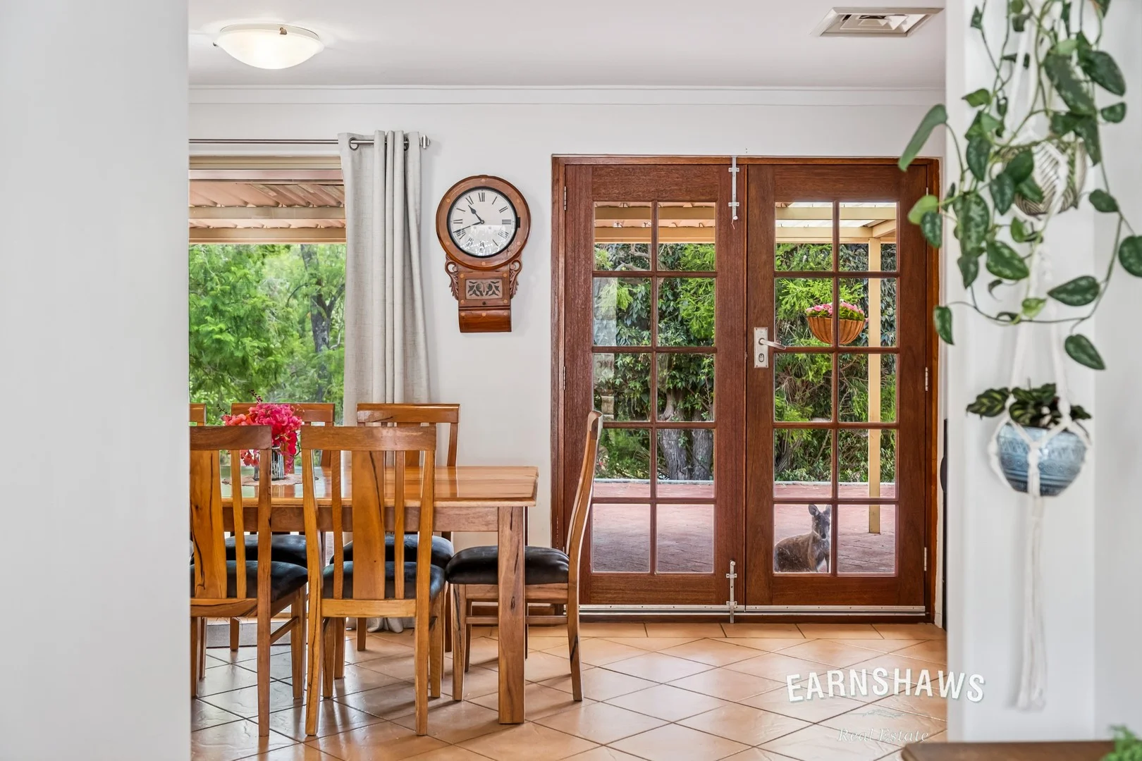 9 Woodbridge Drive (1/29)