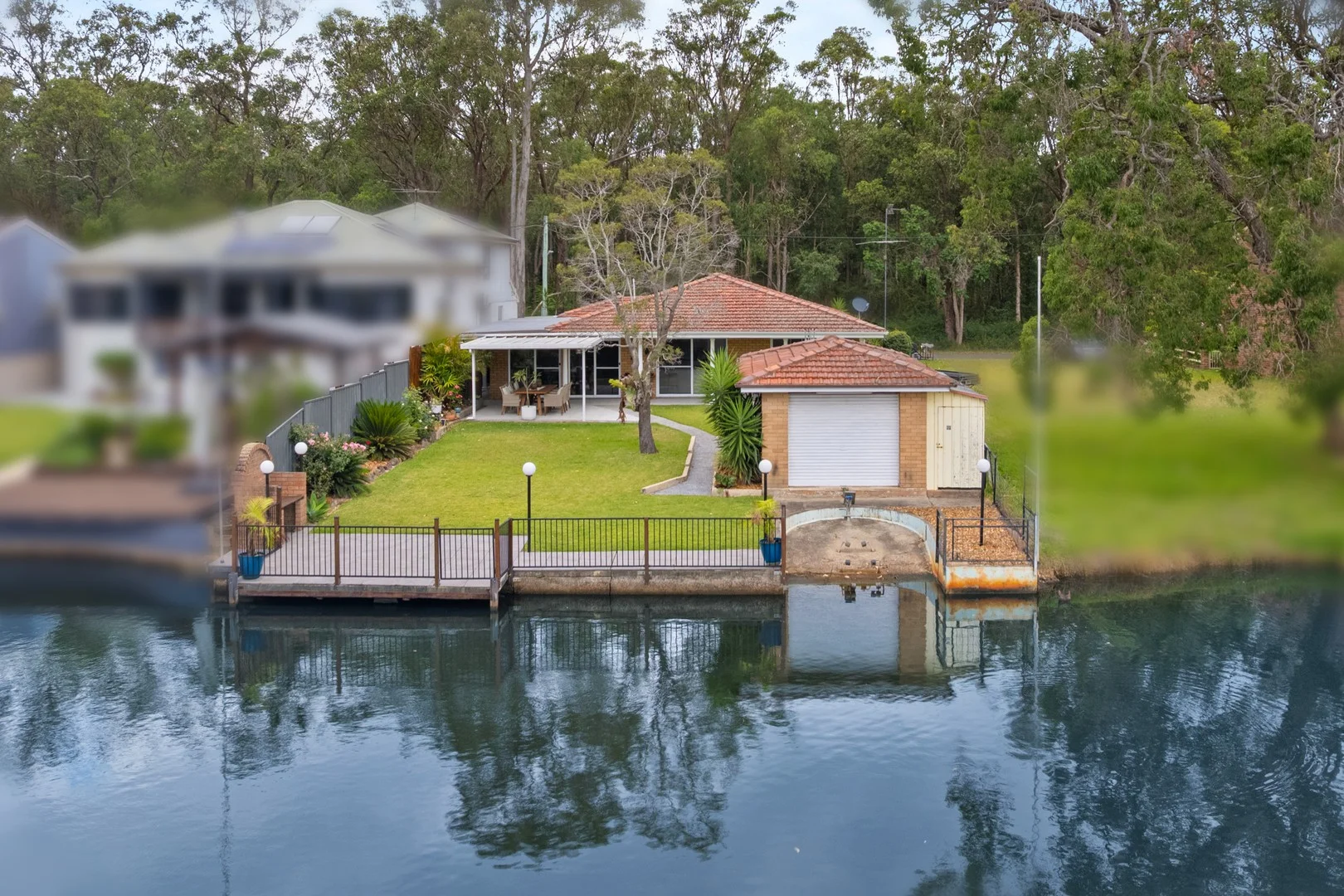 90 Baker Street (1/18)