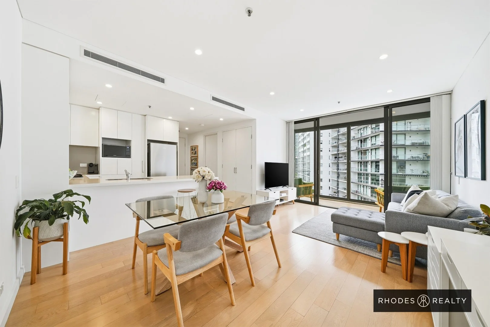 901/36 Shoreline Drive (1/10)