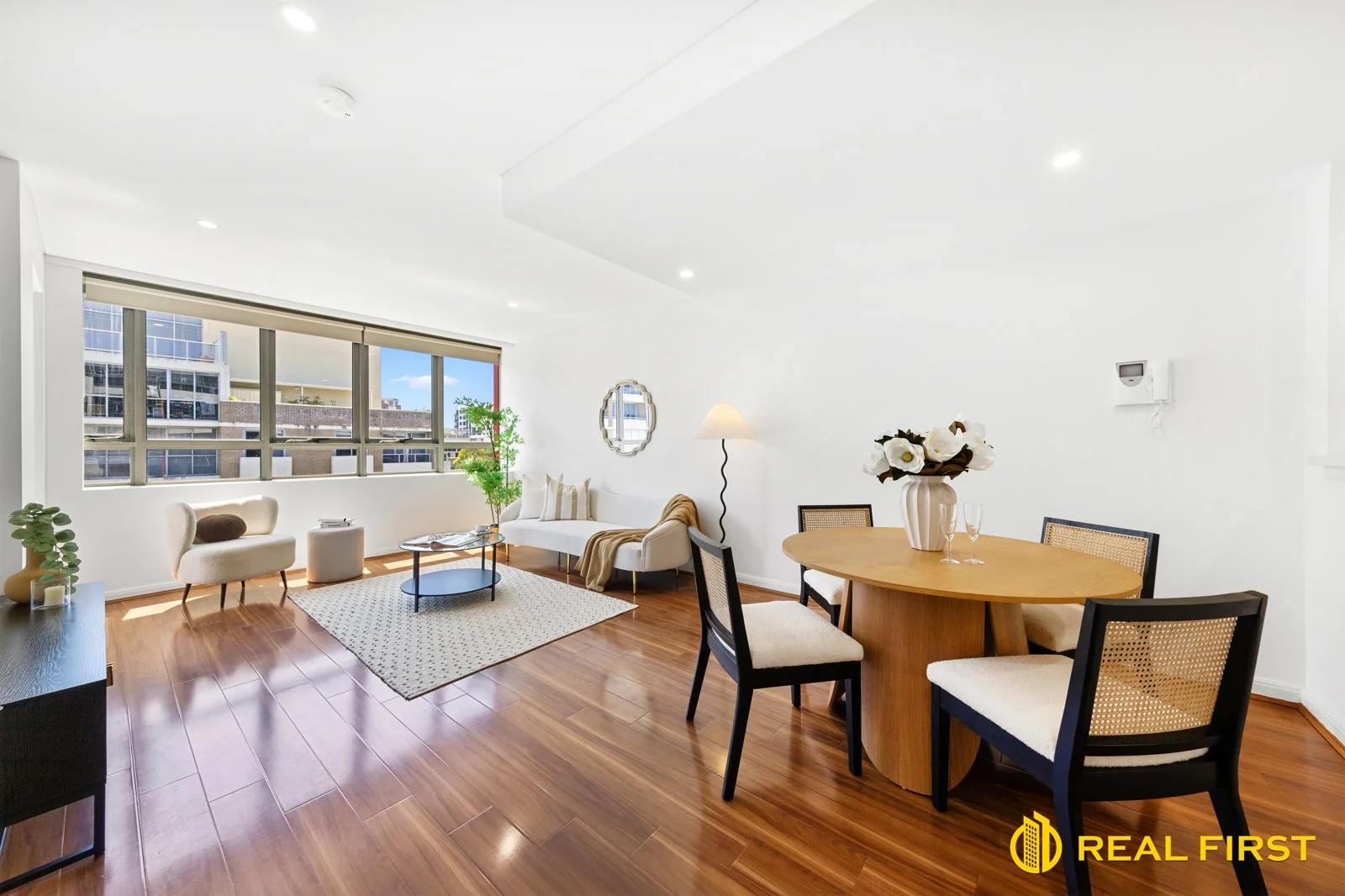 909/5 Potter Street (1/14)