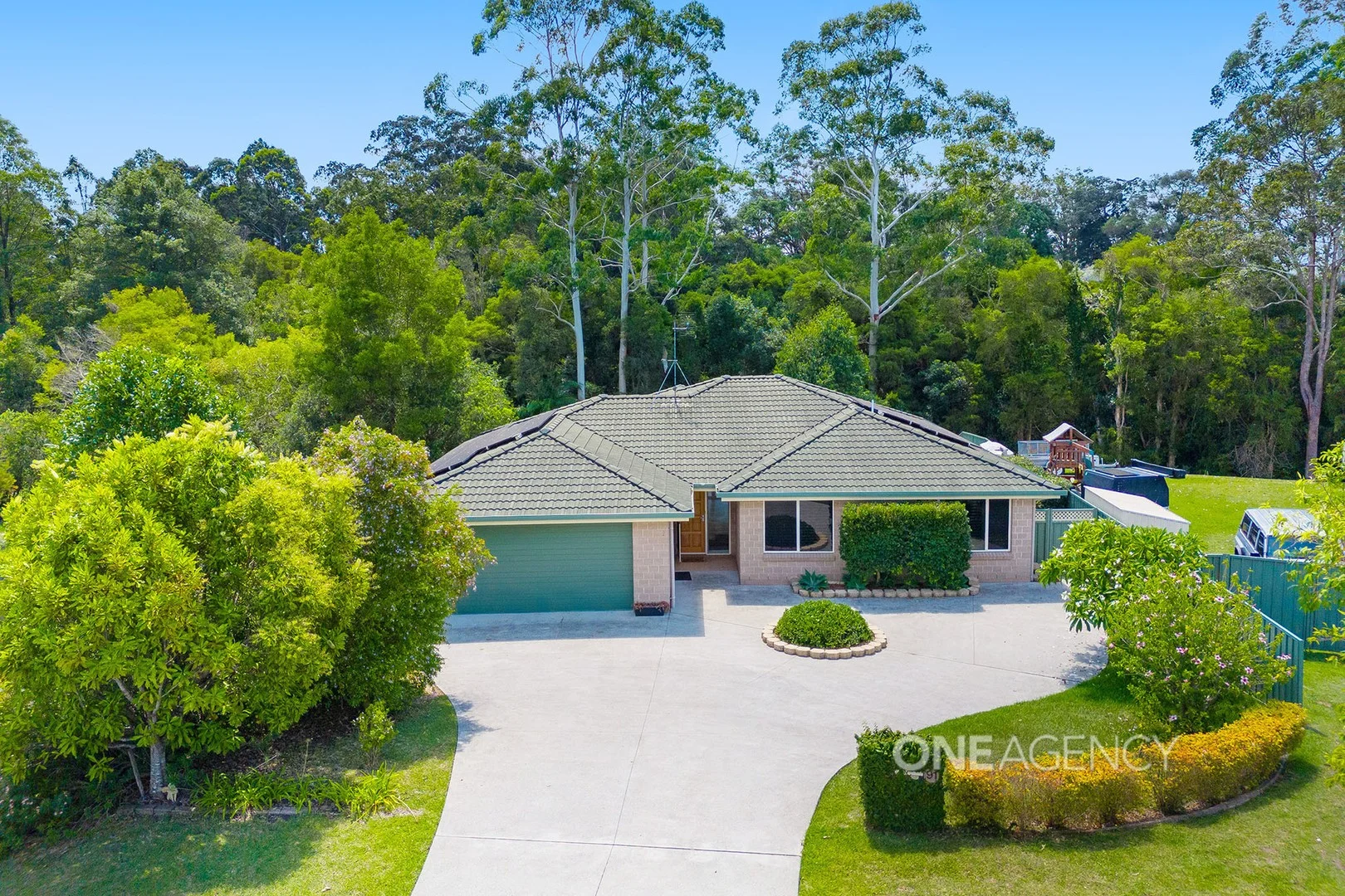 91 Riverbreeze Drive (1/24)