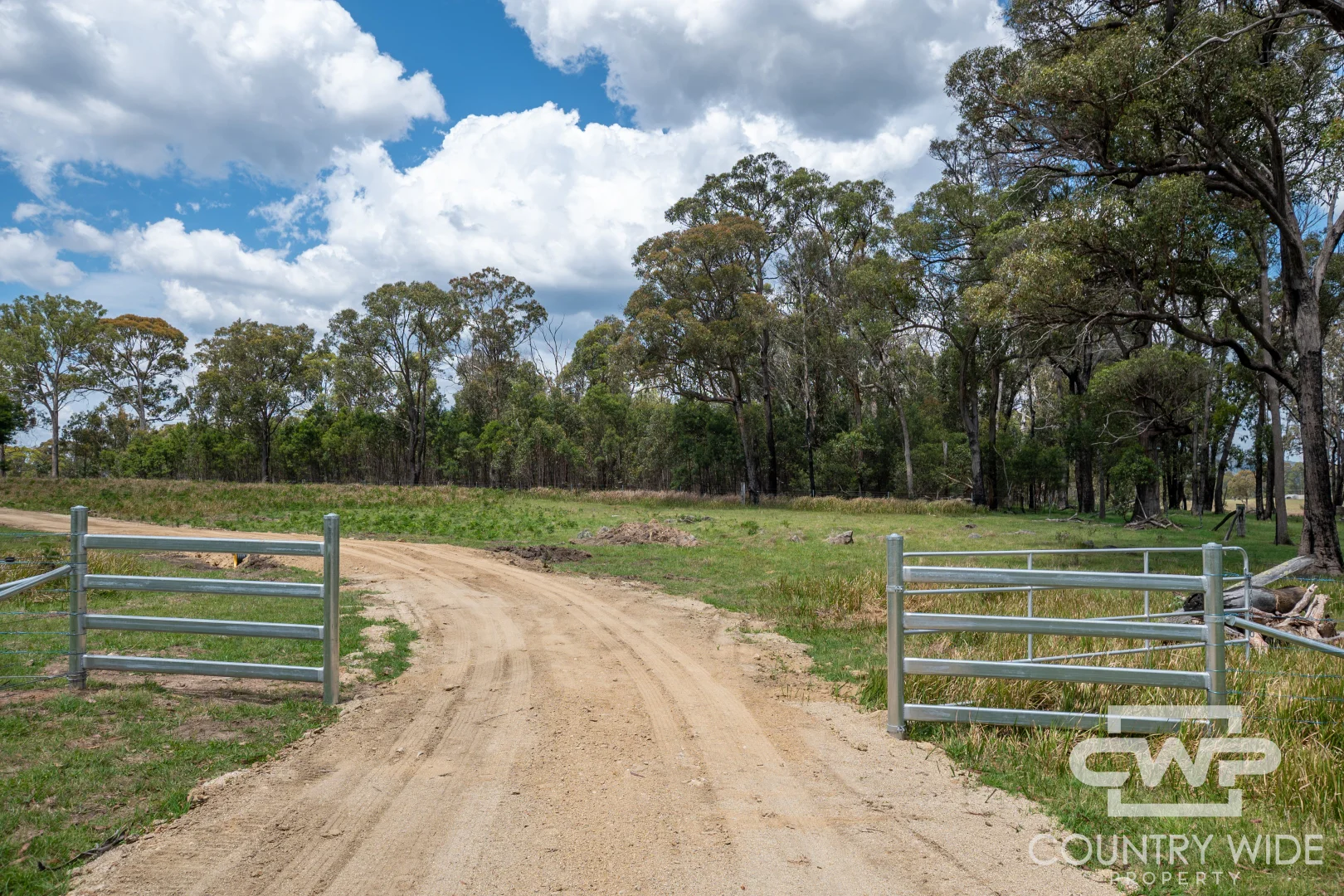 93 Cemetery Rd - Image 2