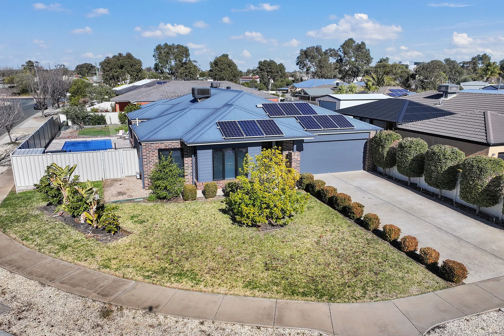 95 Shetland Drive (1/1)