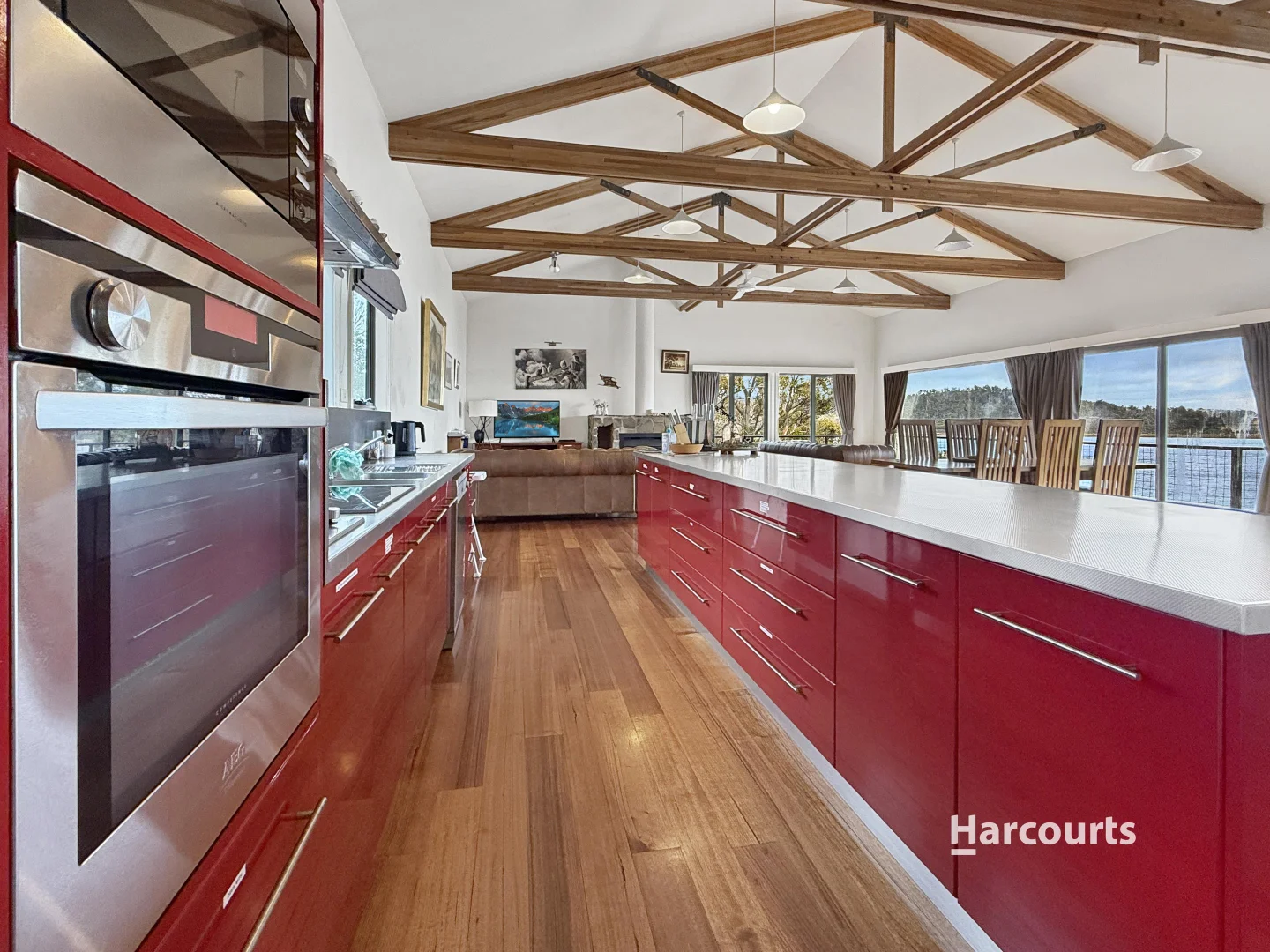 95 Thiessen Crescent - Image 2