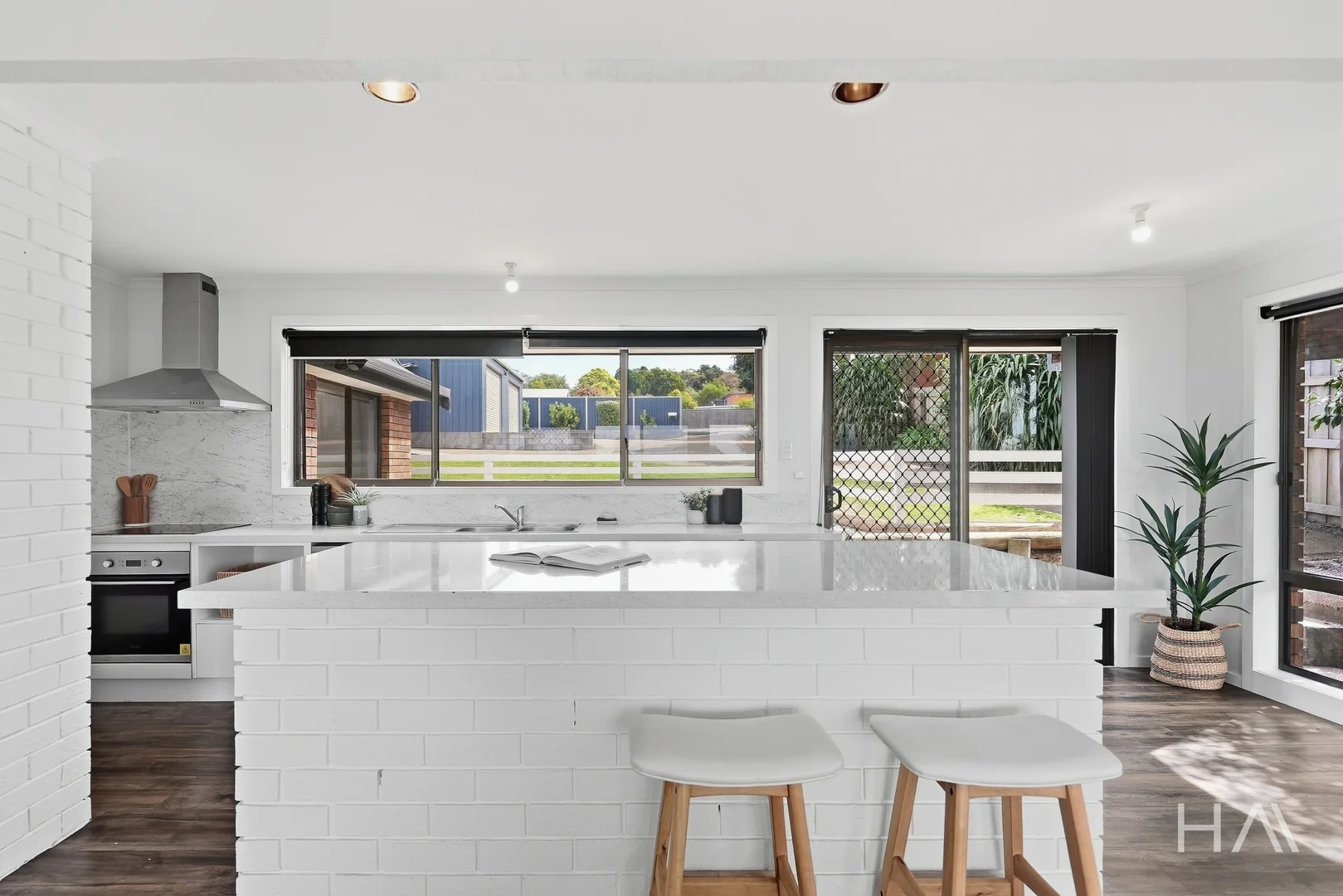 98 Richard Street - Image 5