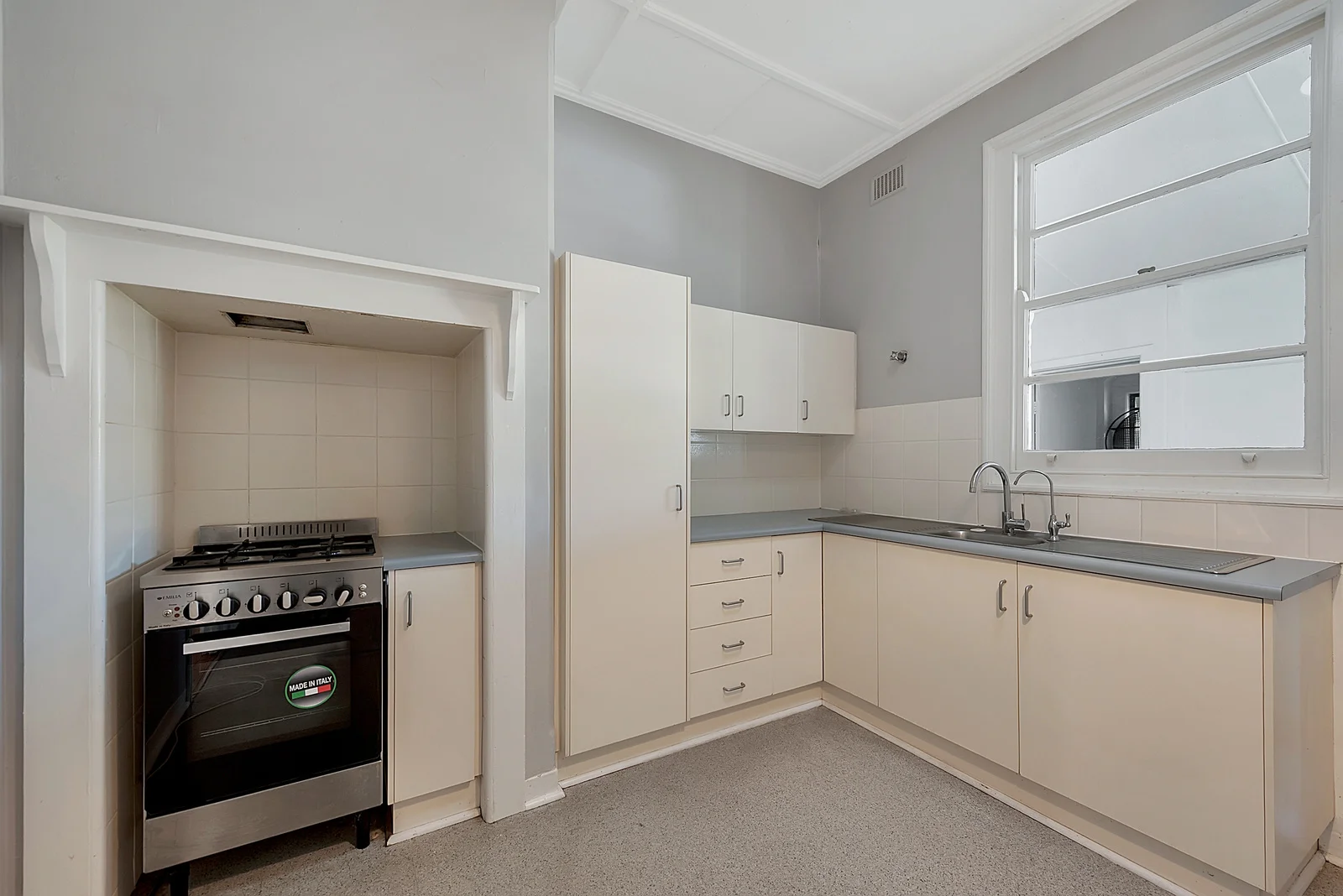 99 BLIGHT ST (1/1)