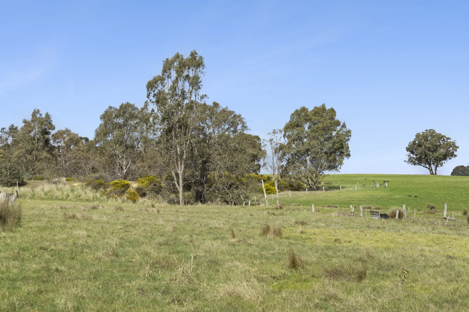CA26D/135 Kierces Road - Image 3