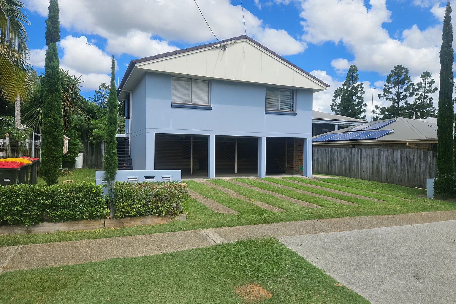 Fairfield, QLD 4103 (1/12)