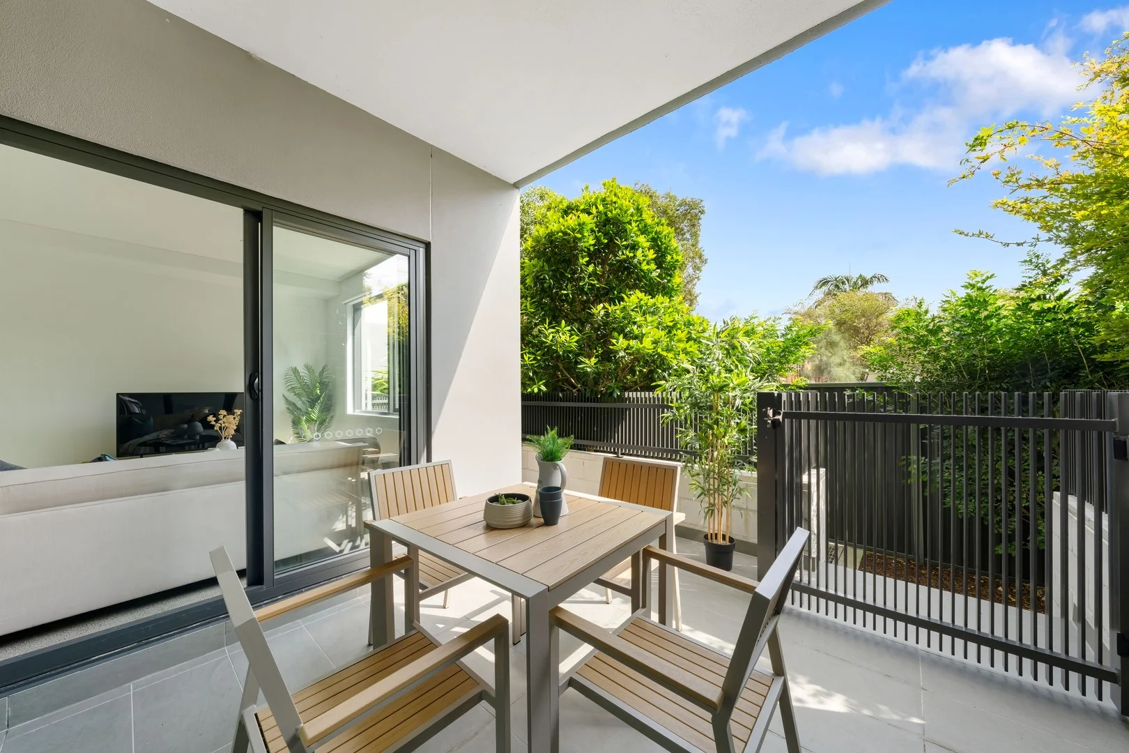 G07/19-25 Robey Street (1/15)