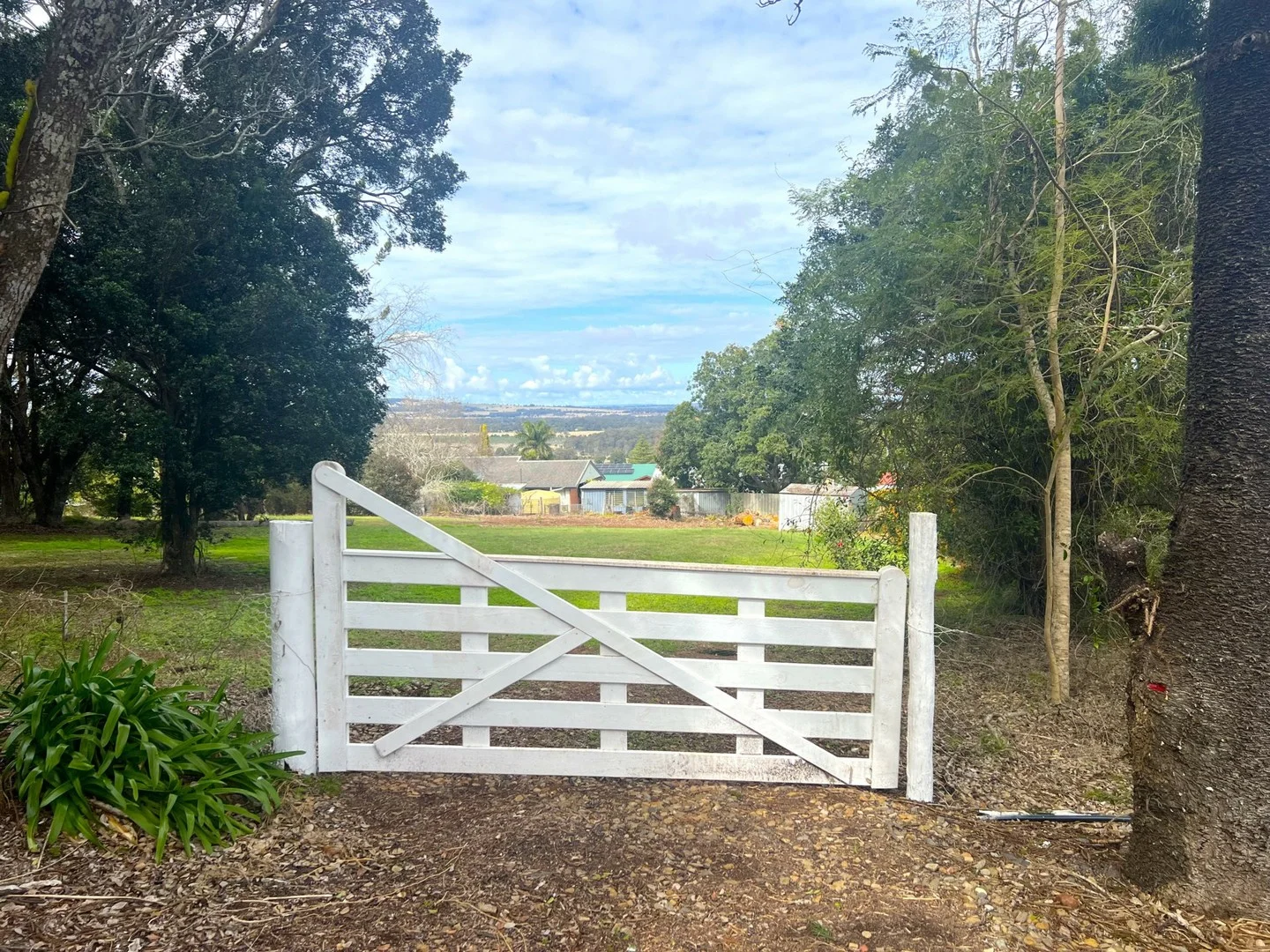 Lot 8 Moonya Street (1/7)