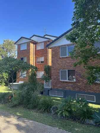 Palm Beach, QLD 4221 (1/1)
