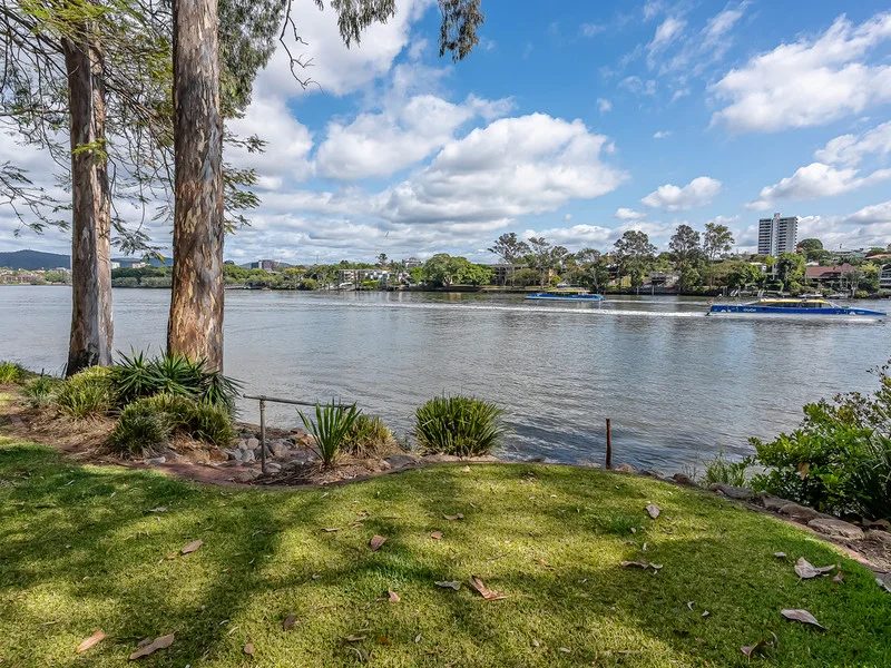 St Lucia, QLD 4067 (1/13)