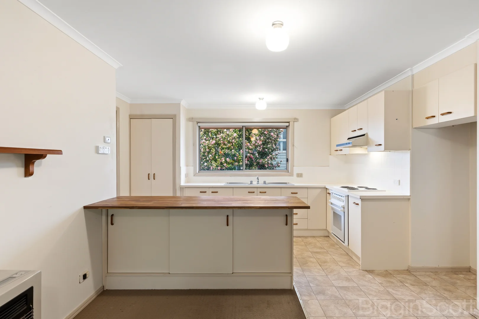 unit 1/19 Harts Lane - Image 3