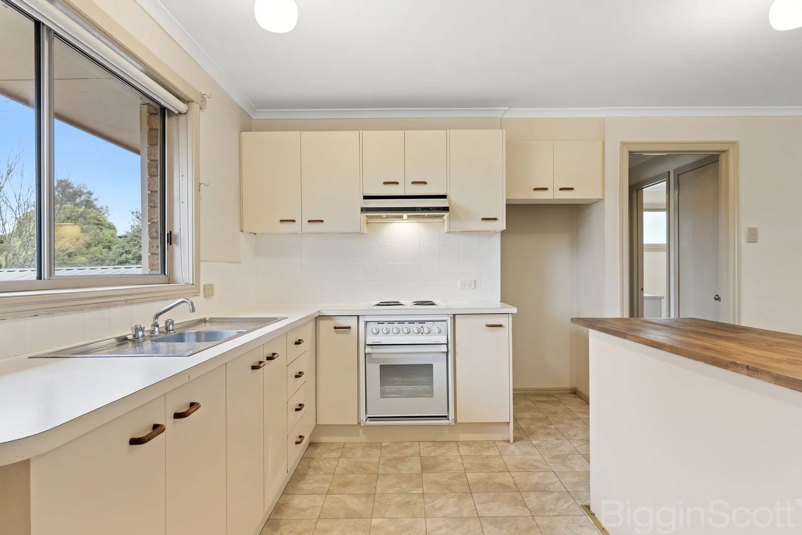 unit 1/19 Harts Lane - Image 4