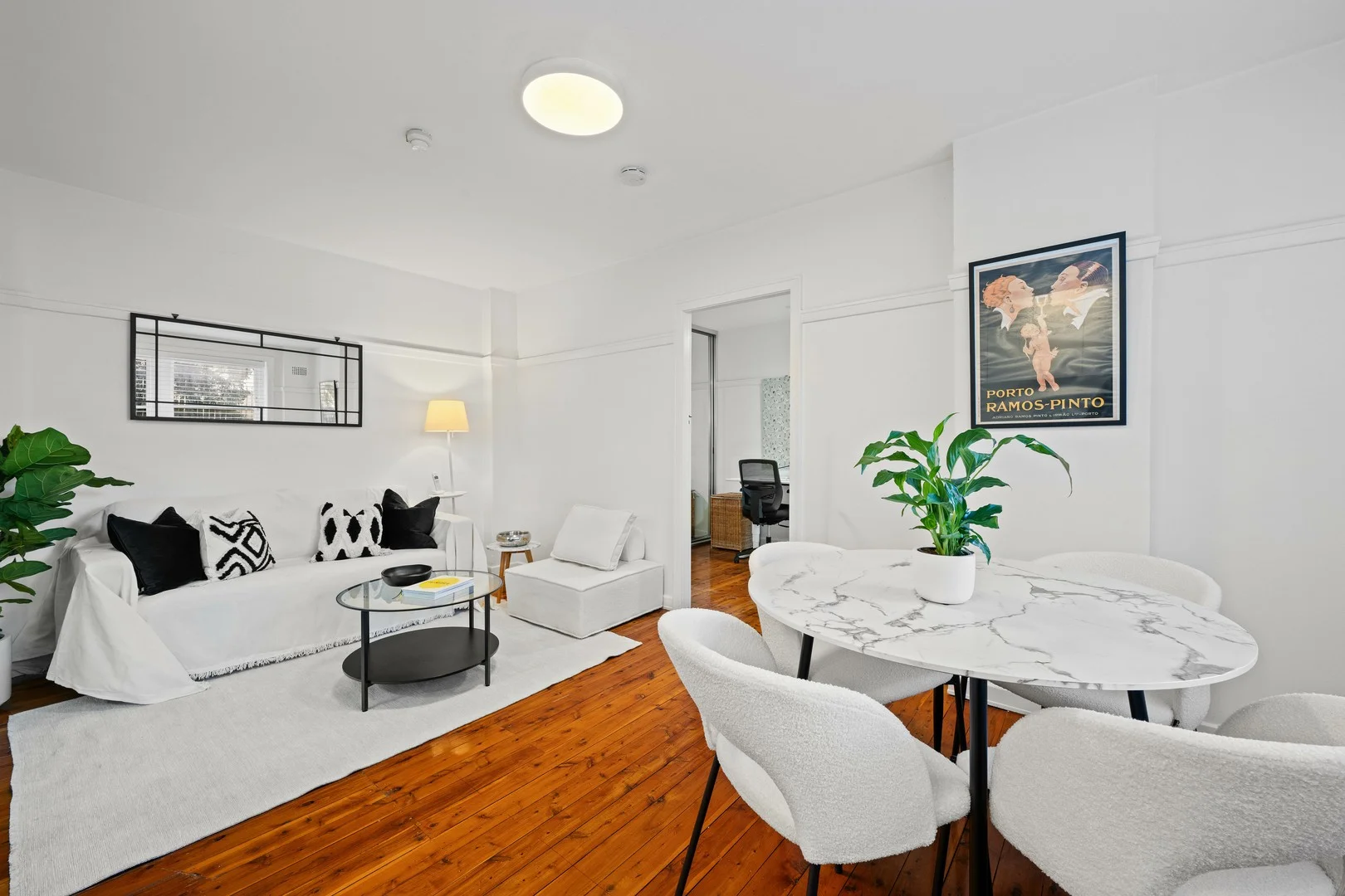 Unit 15/17 Elizabeth Bay Rd (1/8)