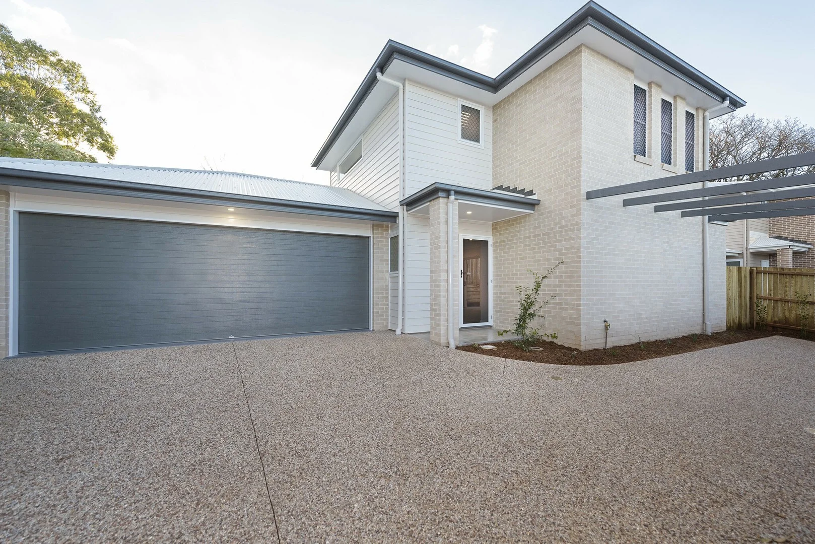 Unit 2/13 Beelbee St (1/1)