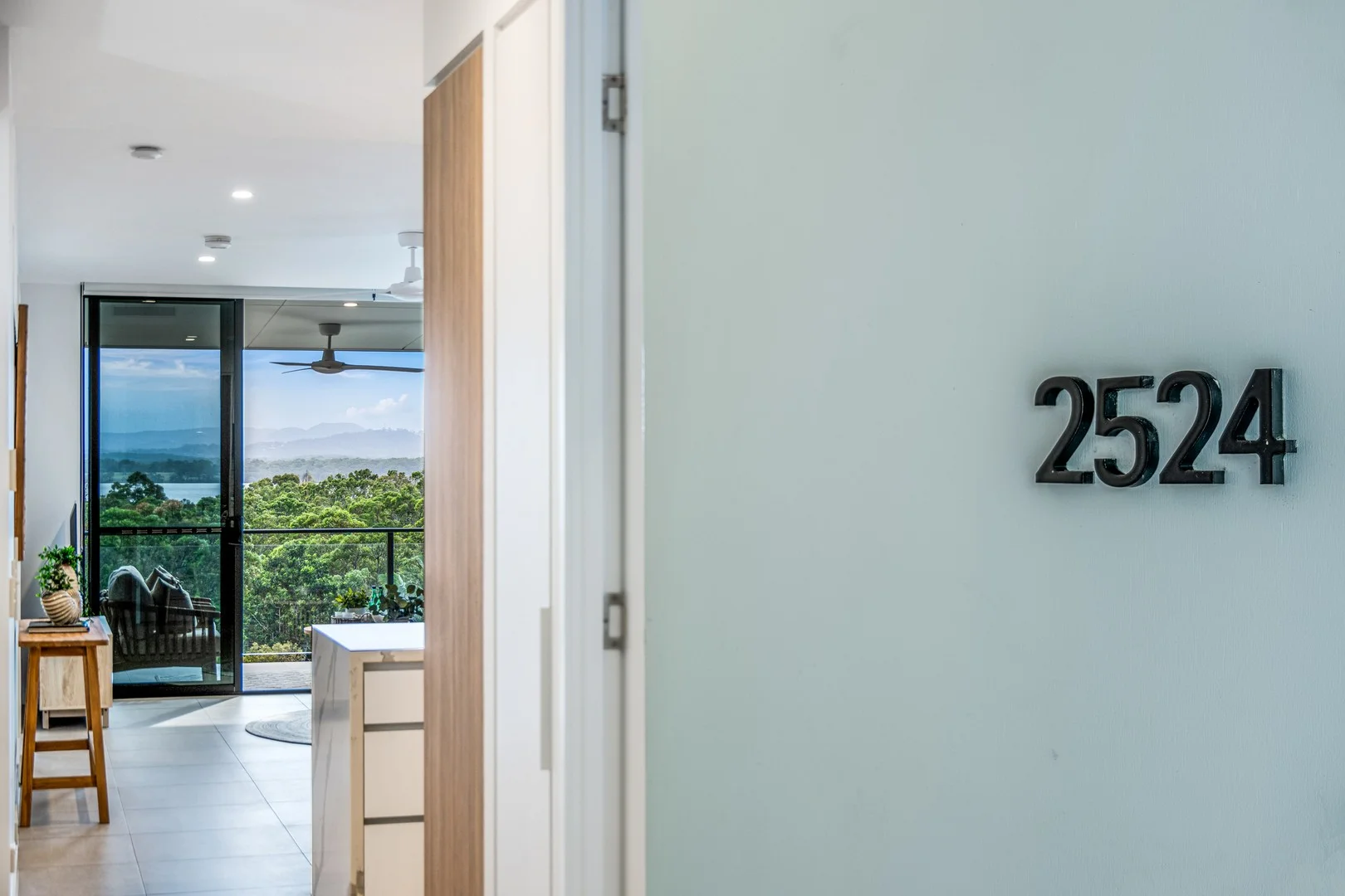 Unit 2524/21 Lakeview Rise (1/43)