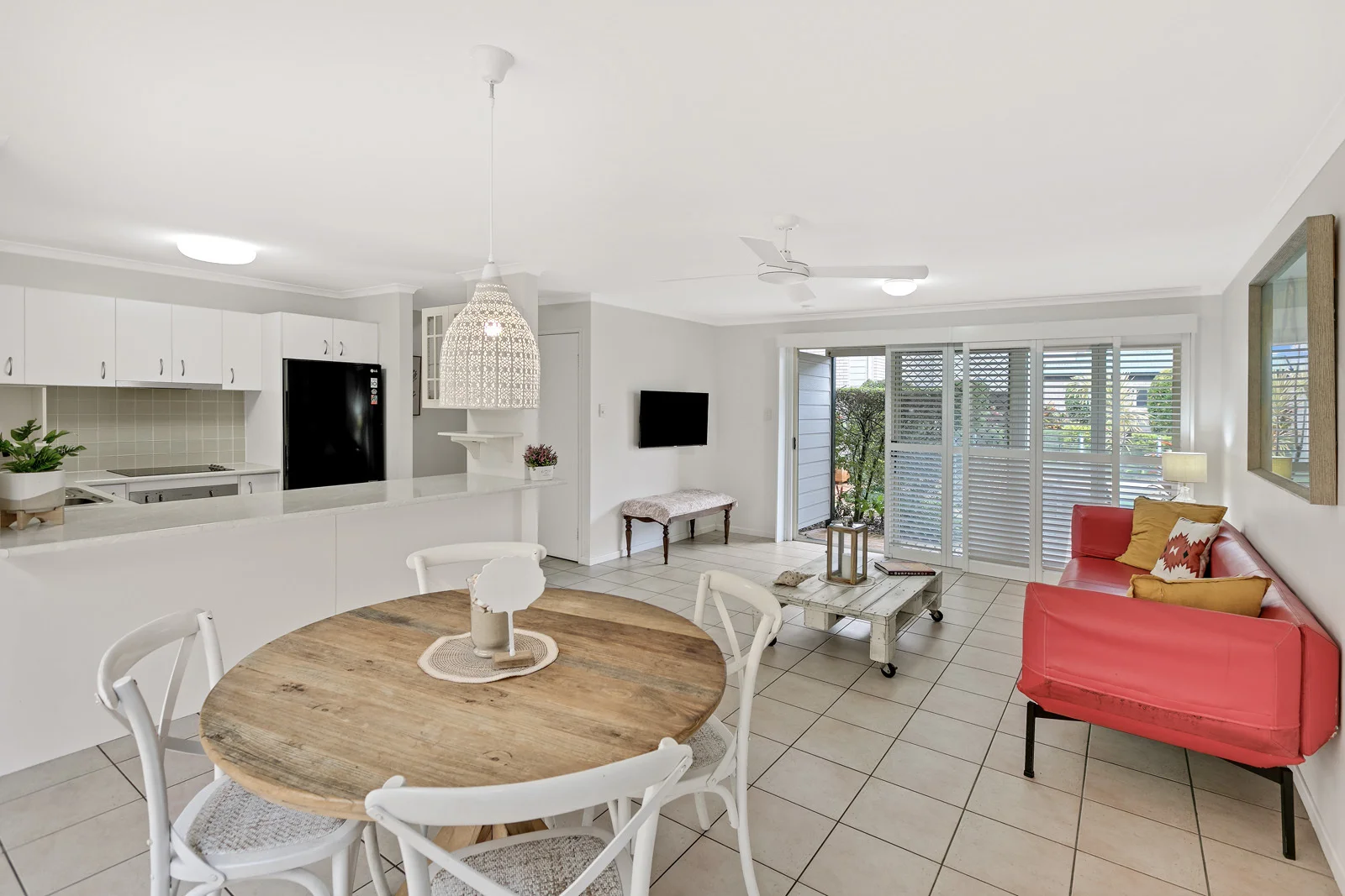 Unit 3/229 Weyba Rd (1/19)