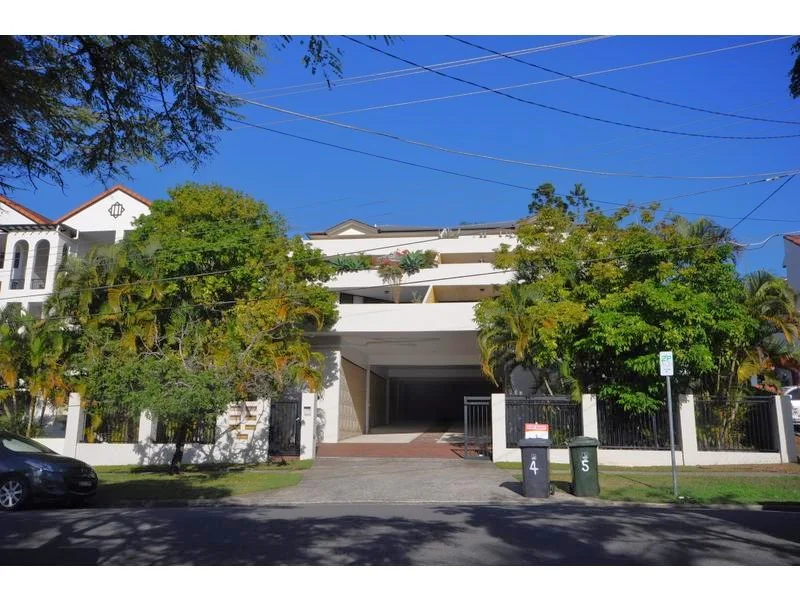 unit 6/38 Park Avenue (1/13)